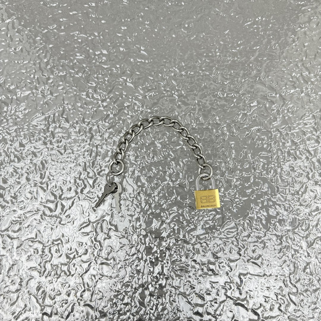 Ba*len*cia*ga bracelet-19cm