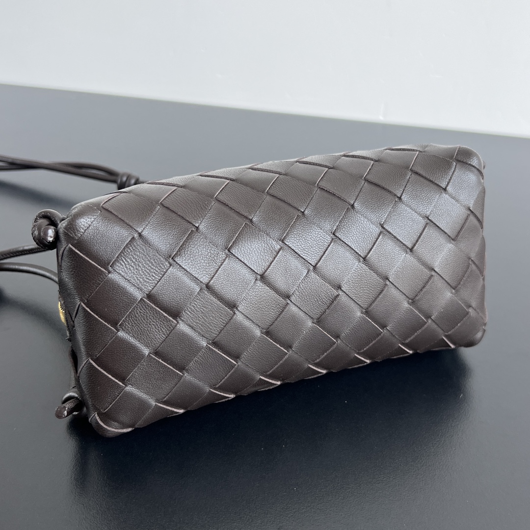 bo*te*ga Ve*ne*ta concert pouch -18.5*11.5*8.5cm