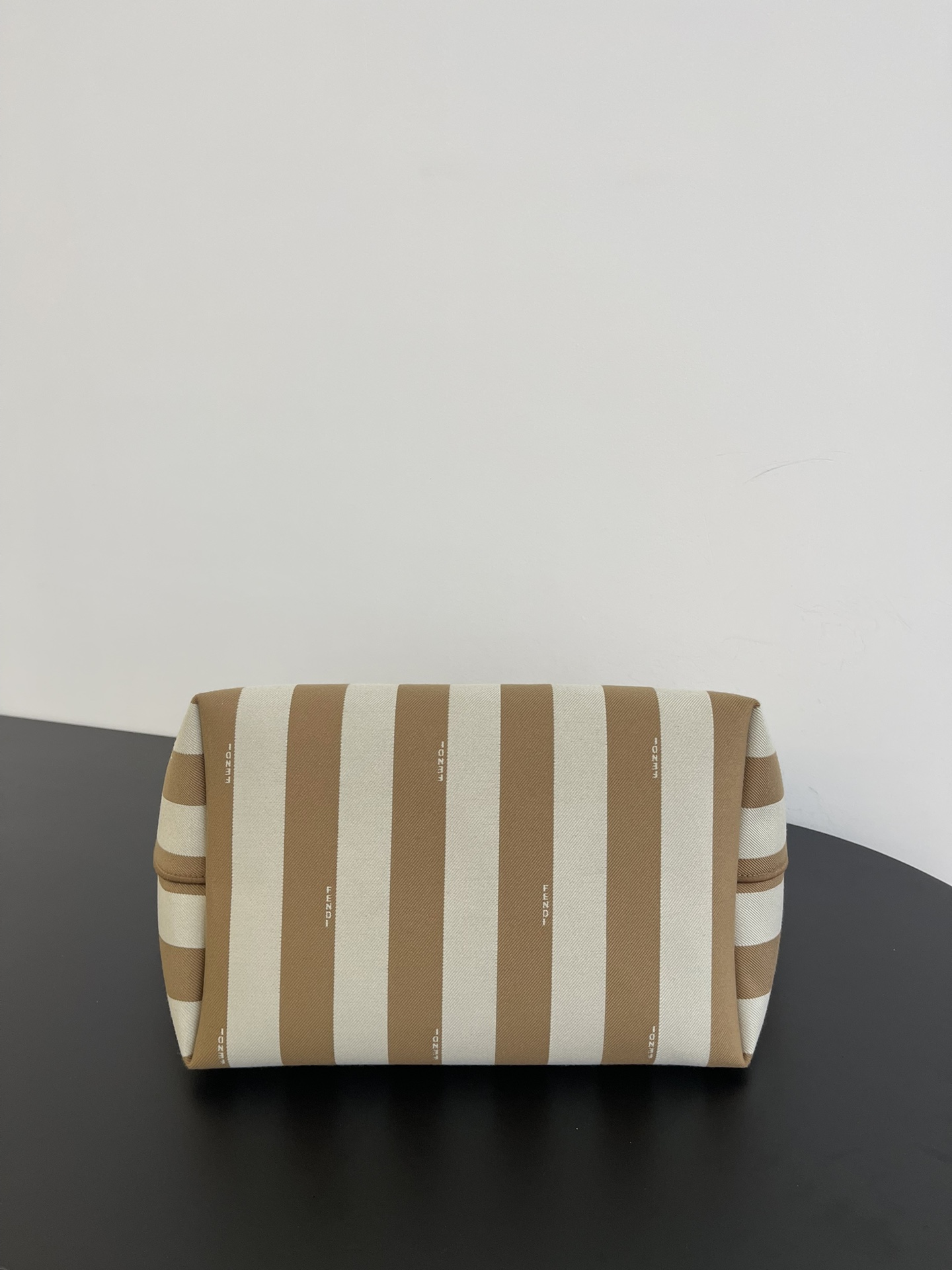 F**di tote-33x22x30cm