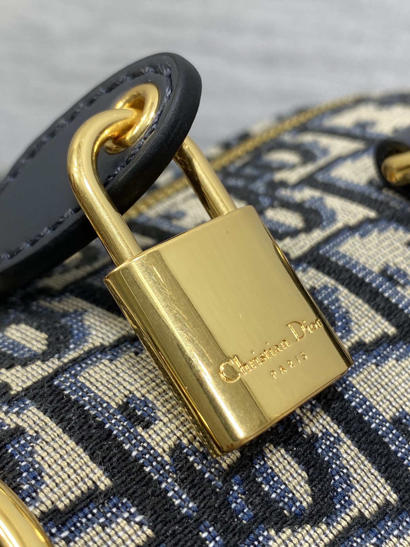 D*or groove bag-20.5*13.5*12cm