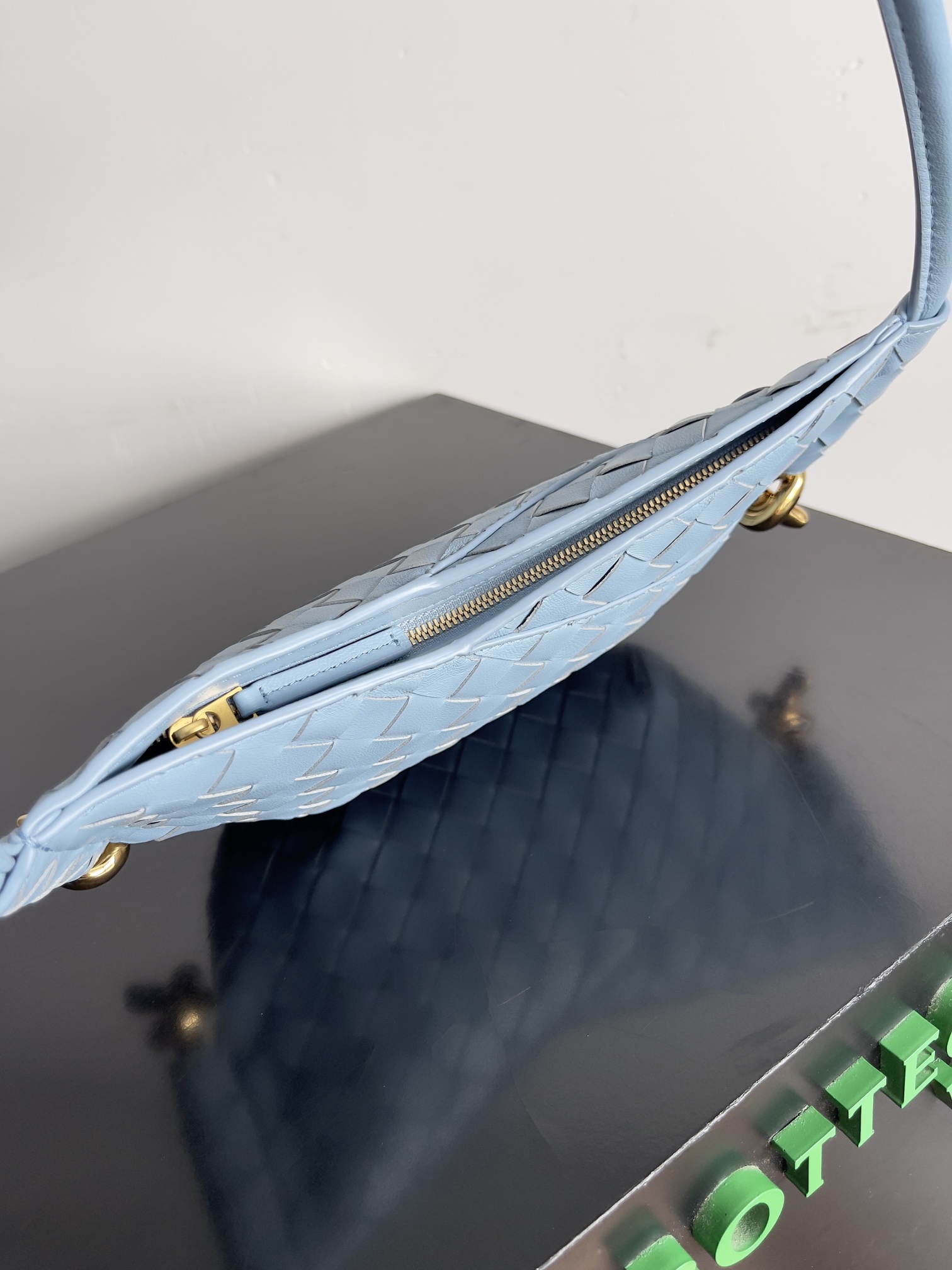 bo*te*ga Ve*ne*ta mini solstce bag-28*18*5cm