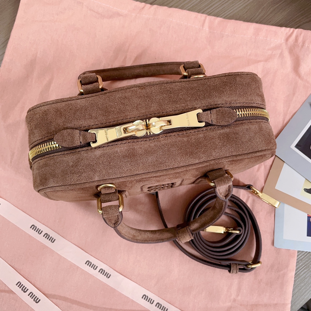M*um*u top handbags-22x10.5x7.5cm
