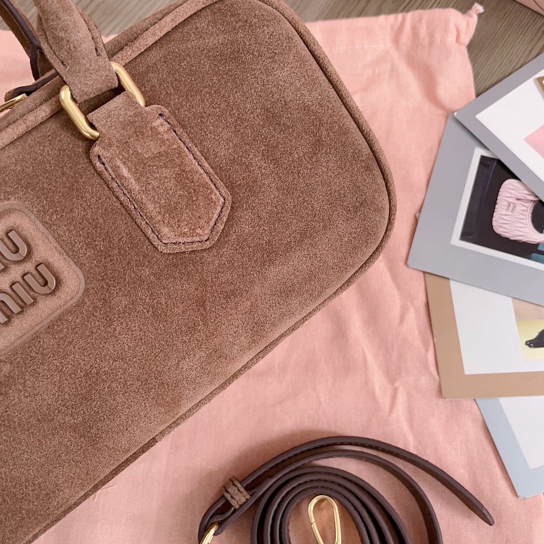 M*um*u top handbags-27x12x9cm