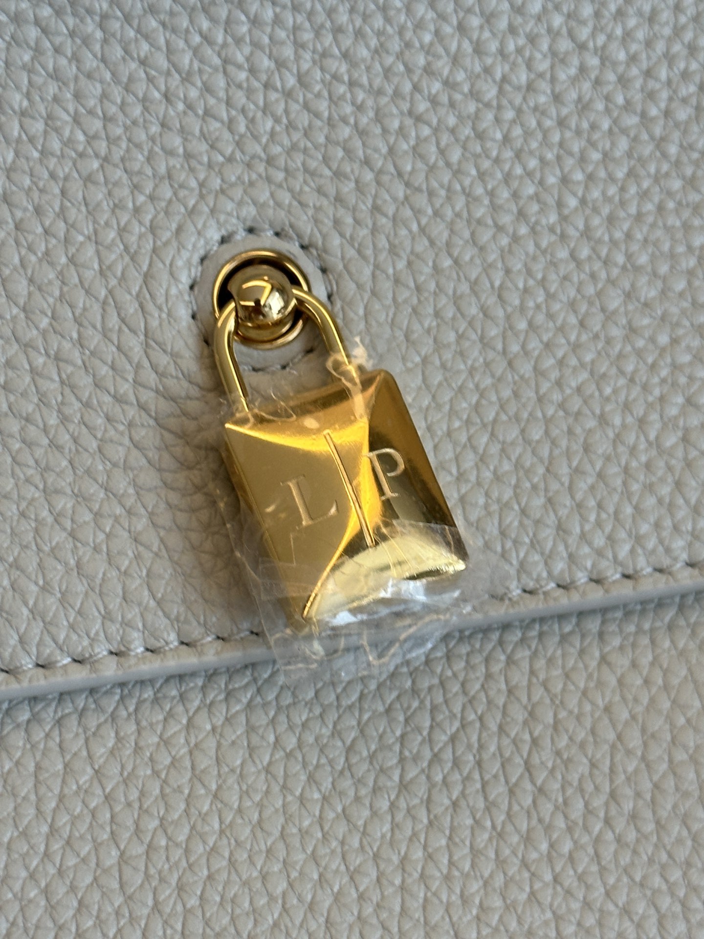 L**o p*ana loom bag l32-33 x 23 x 18cm