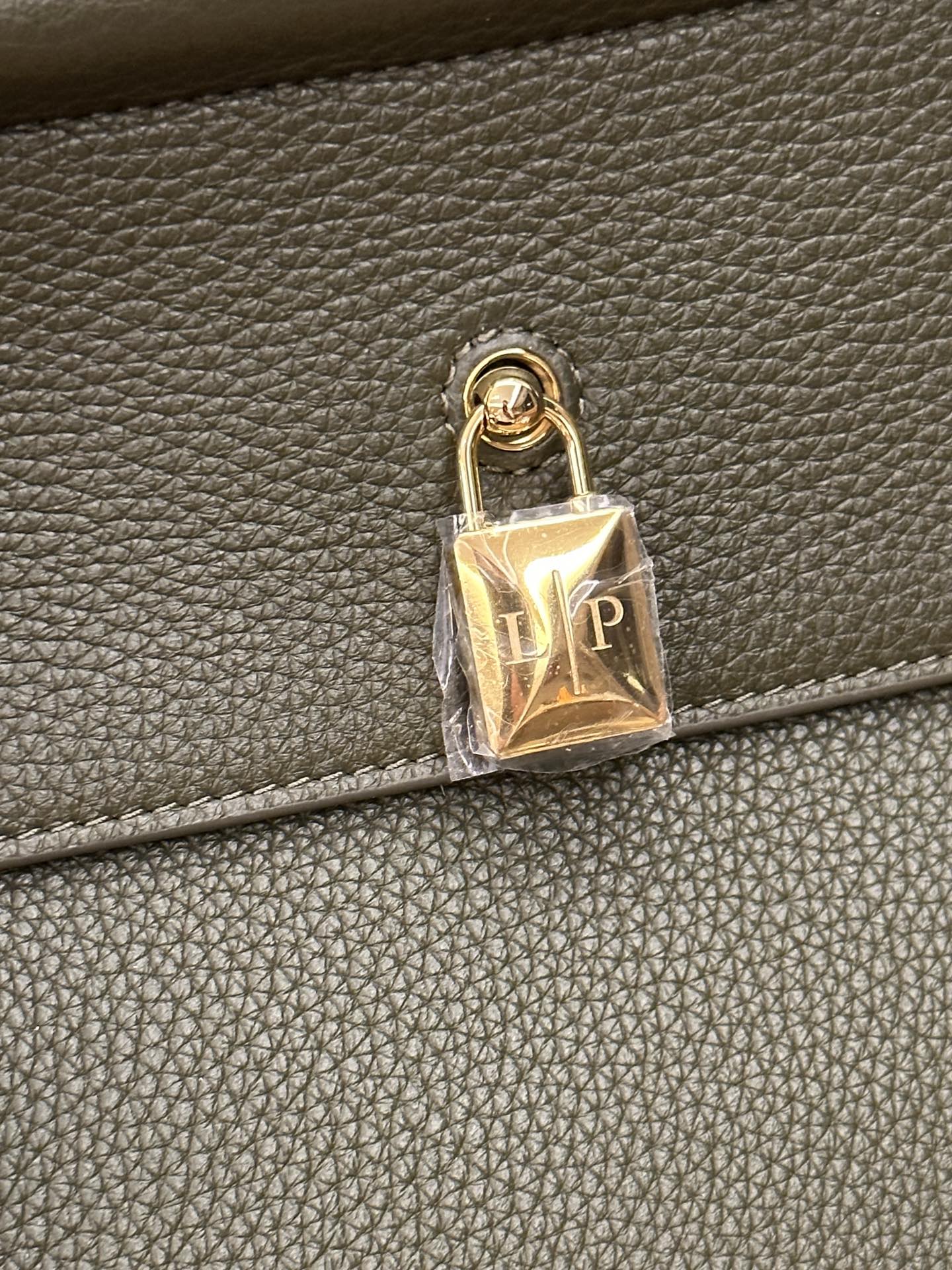 L**o p*ana loom bag l32-33 x 23 x 18cm