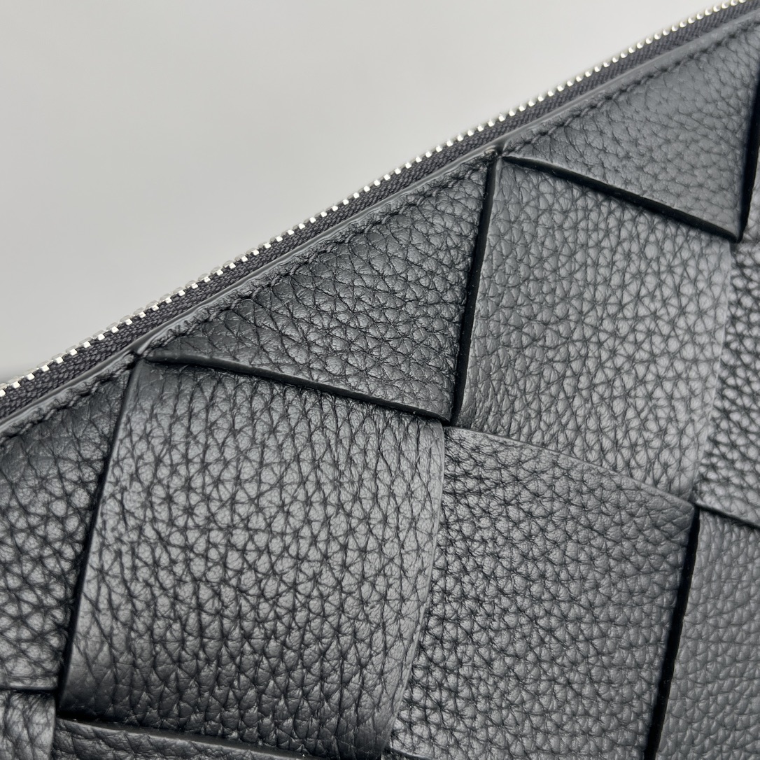 bo*te*ga Ve*ne*ta diago pouch-33x23x2cm