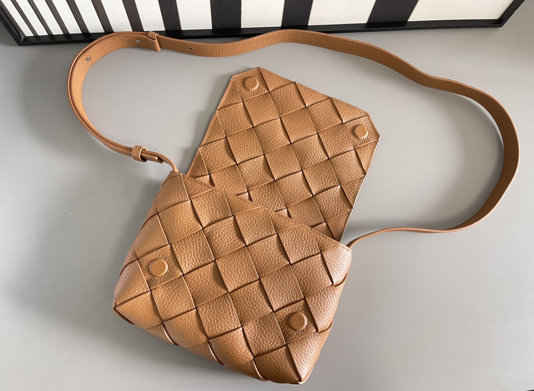 bo*te*ga Ve*ne*ta diago crossbody bag-22.5x16.5x5.5cm