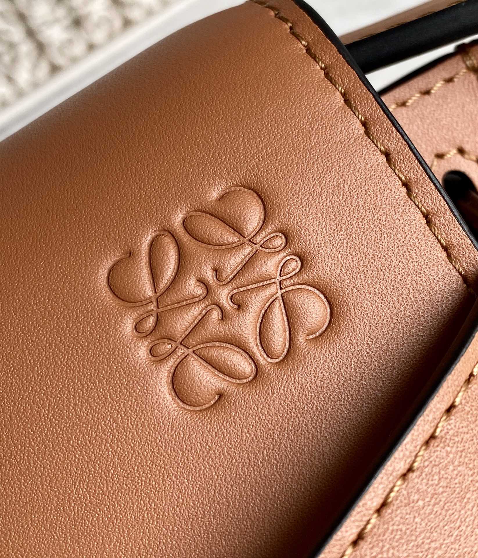 L0ew* mini puzzle gatedual bag-21*12.5*9cm