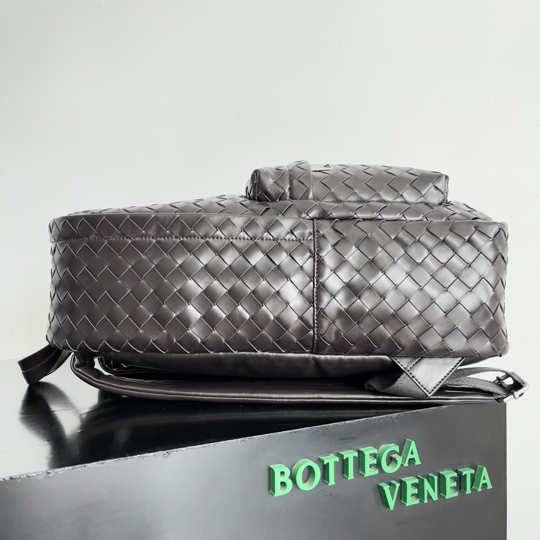 bo*te*ga Ve*ne*ta backpack-46.5*14*30cm