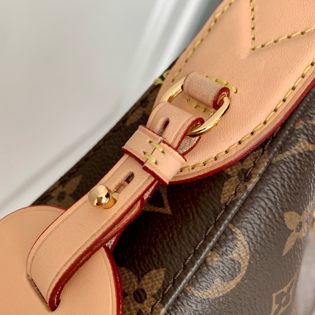 l0*is V*t0n slouchy bag-22 x 9 x 33cm