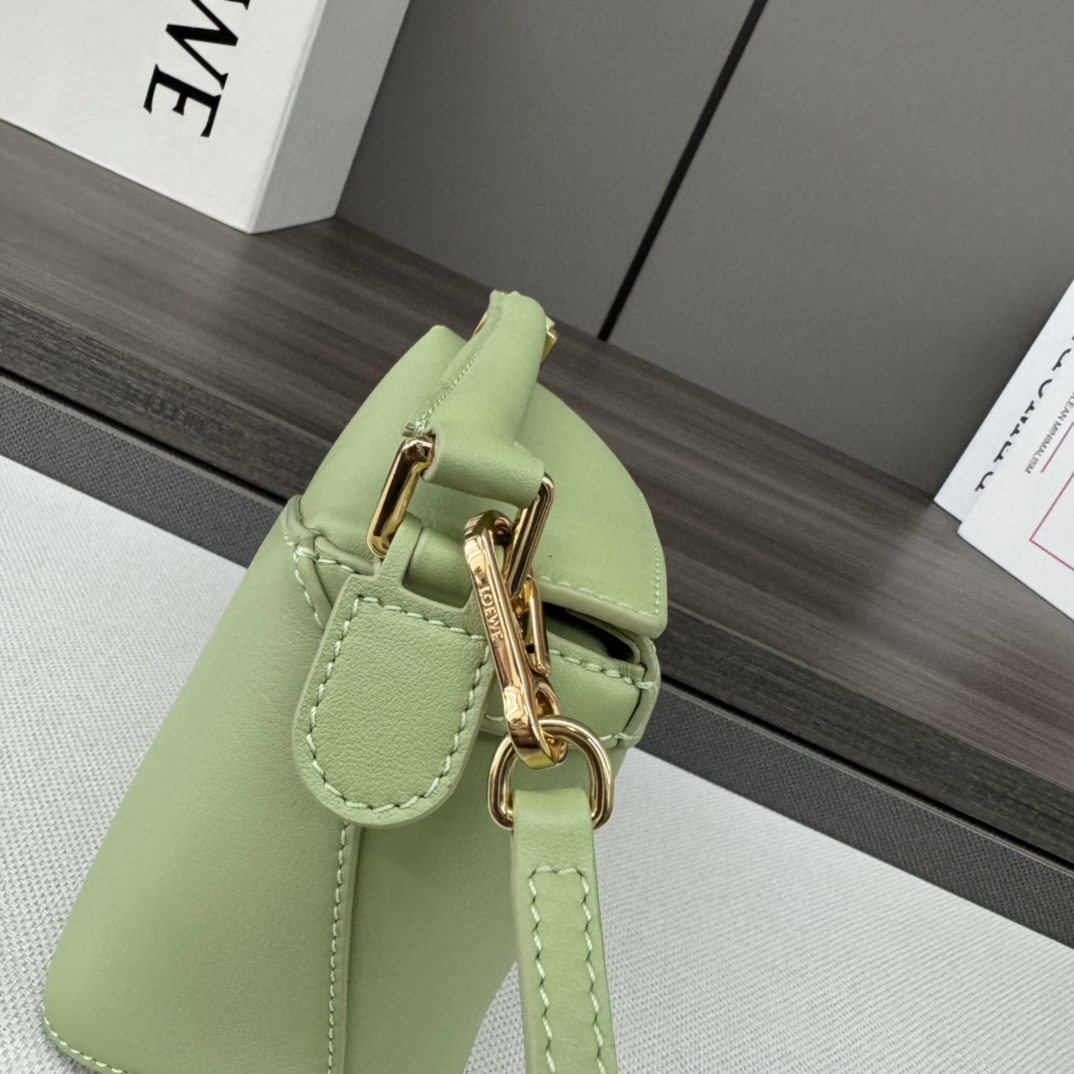 L0ew* puzzle edge bag-18*12.5*8cM