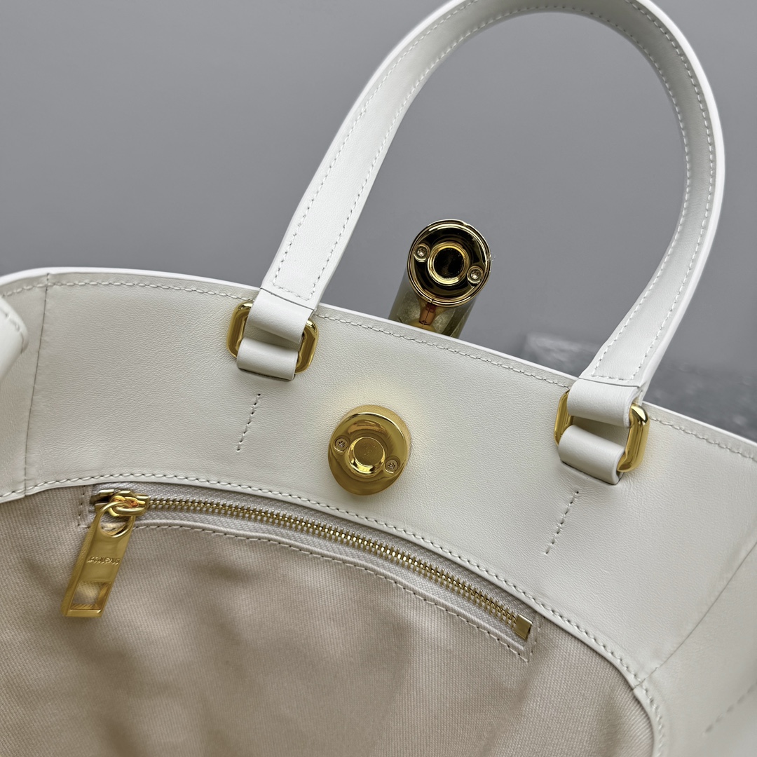 Ja*qvemvs le petit bambo bag-10*10*20cm