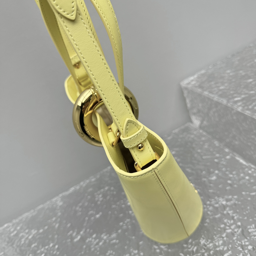 Ja*qvemvs le petit bambo bag-10*10*20cm