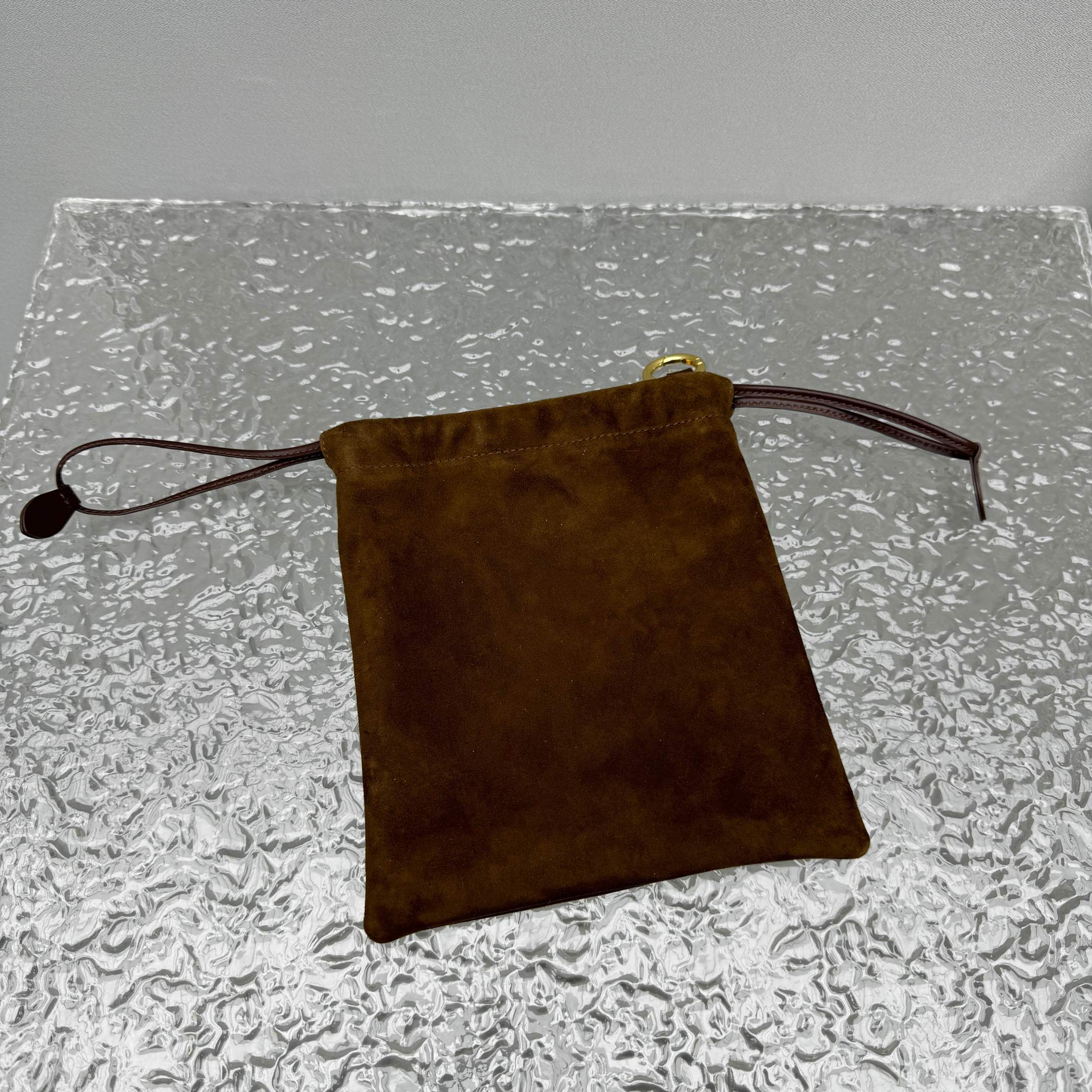 M*um*u joie pouch-18*20cm