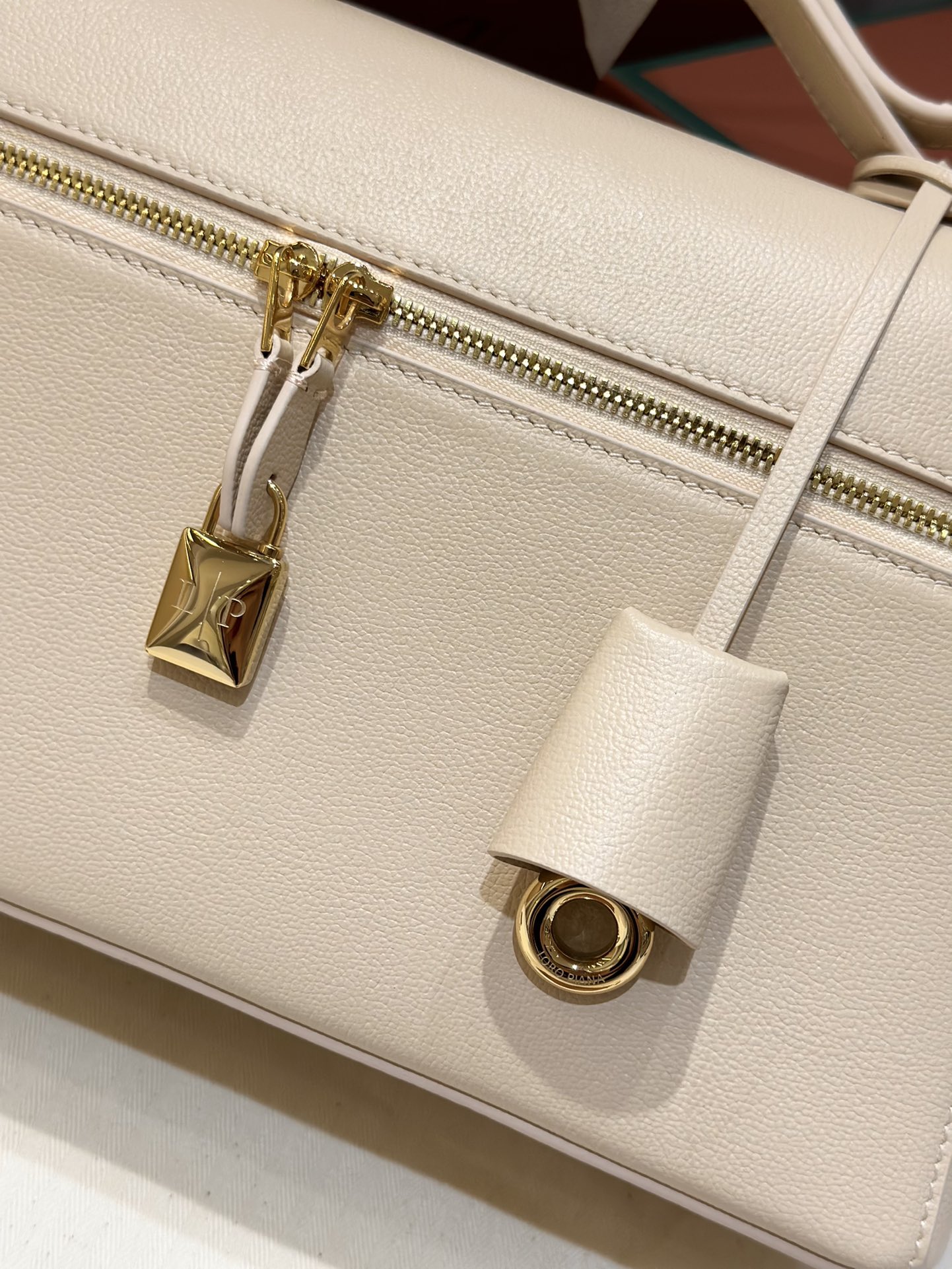 L**o p*ana extra bag l27-16*27*10cm