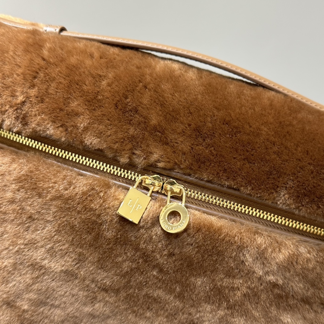 L**o p*ana extra pocket l19-16*27*10cm