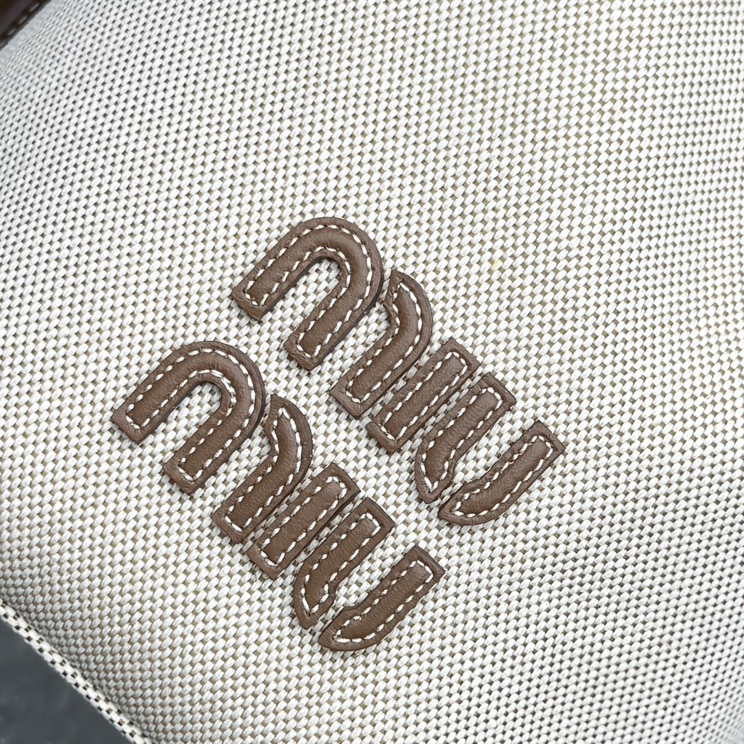 M*um*u bucket-23*17*29cm