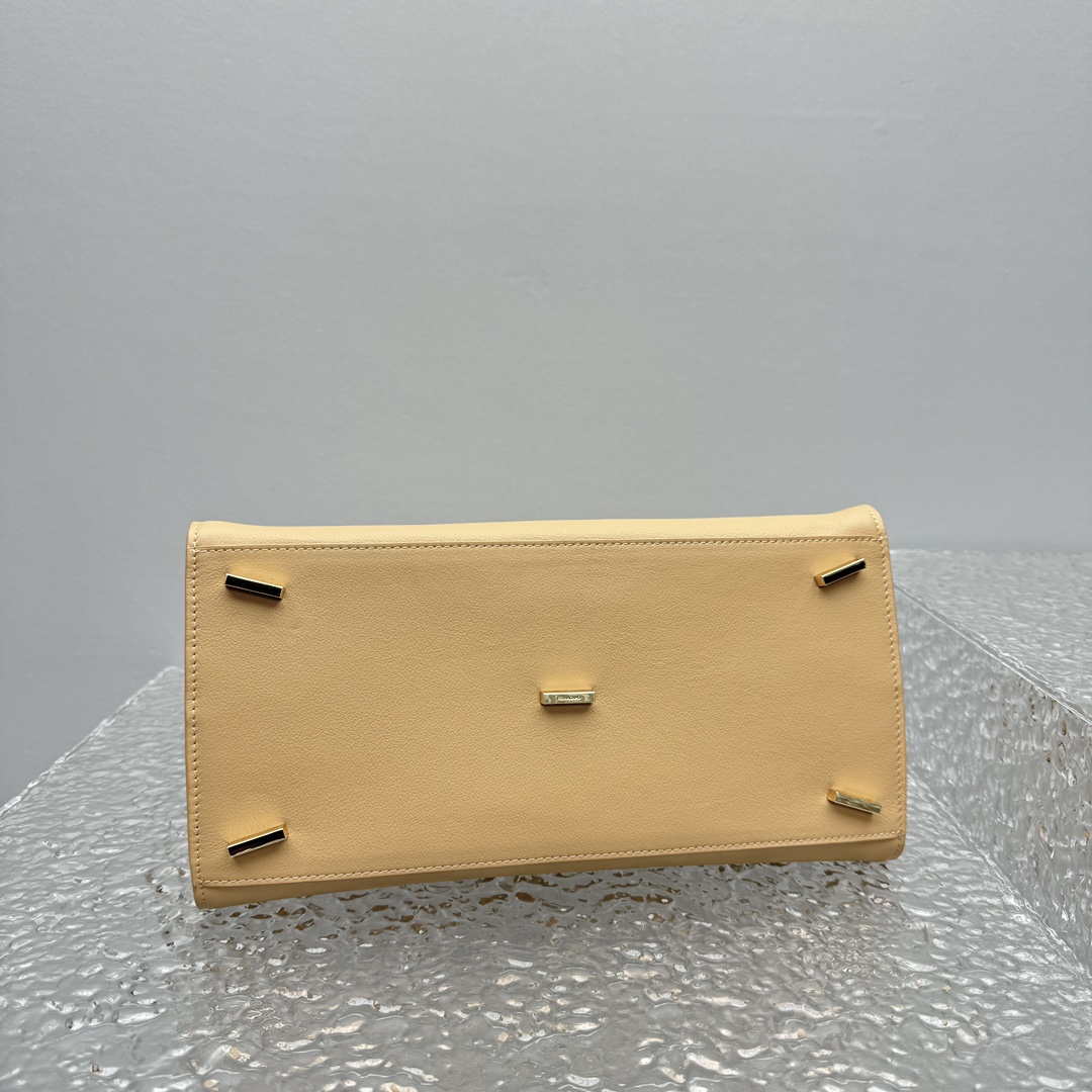 Ferragamo Top-handle Bag-32*22*14CM