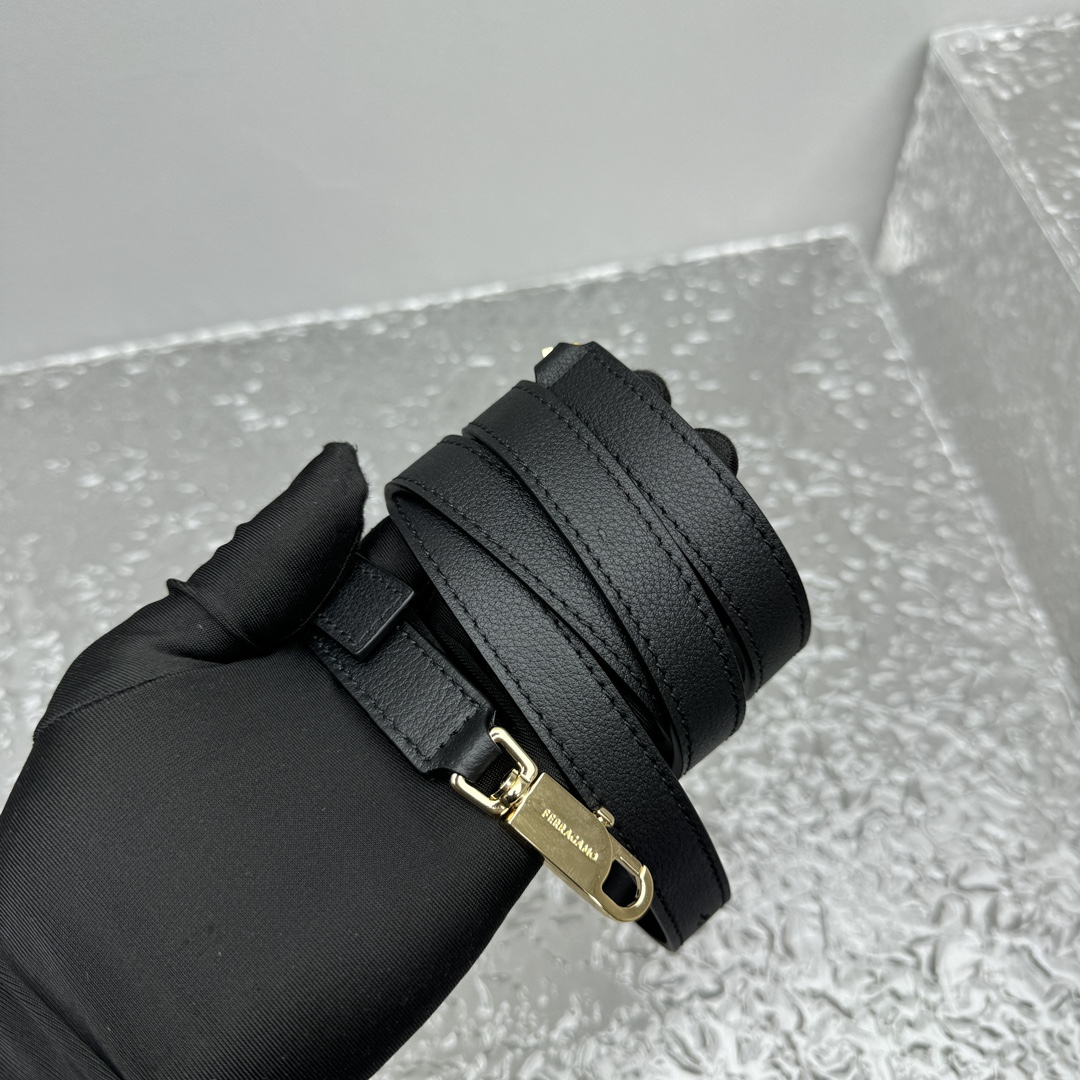 Ferragamo Top-handle Bag-32*22*14CM