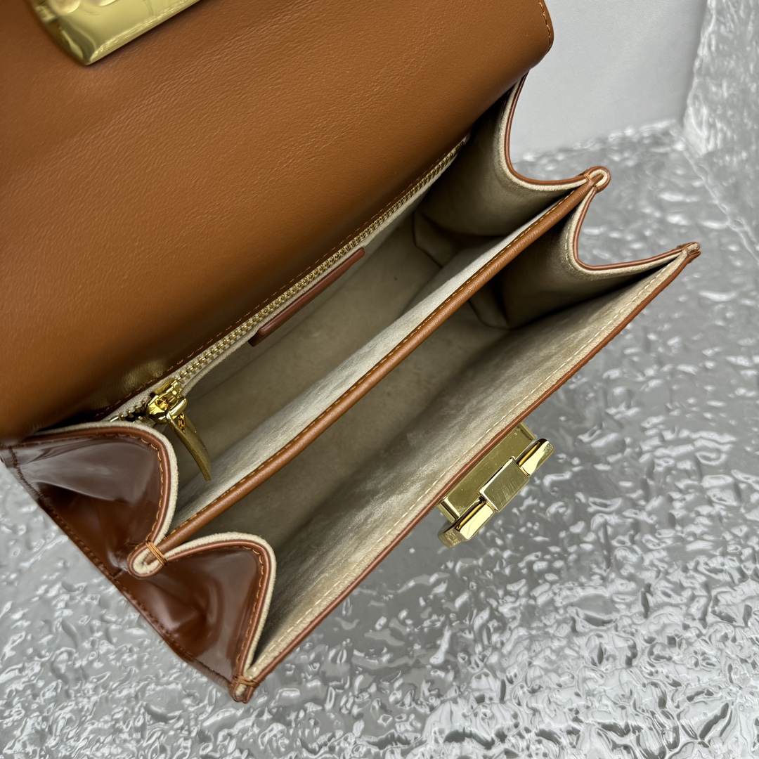 Ferragamo Top-handle Bag-21*13*8.5CM