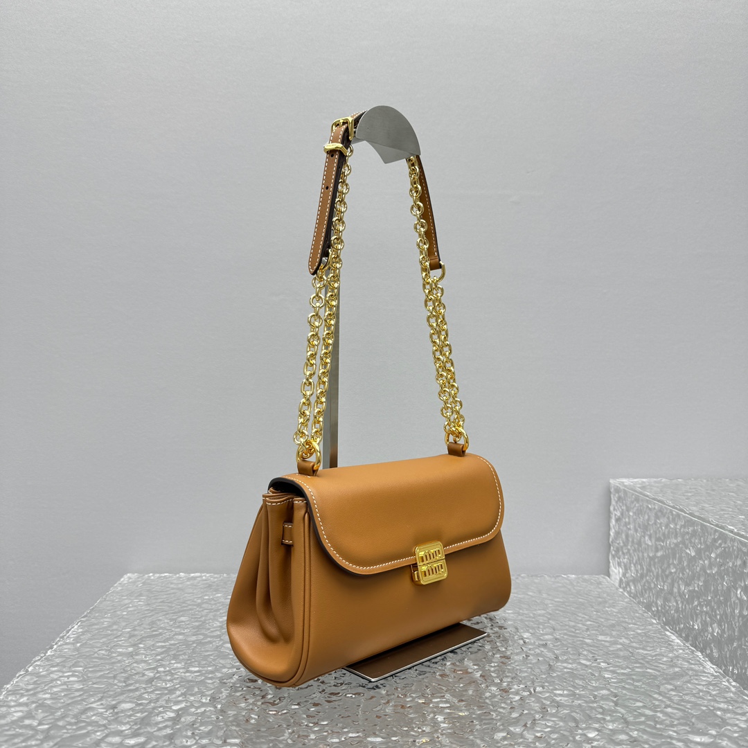 M*um*u leather shoulder bag -25*8*15cm