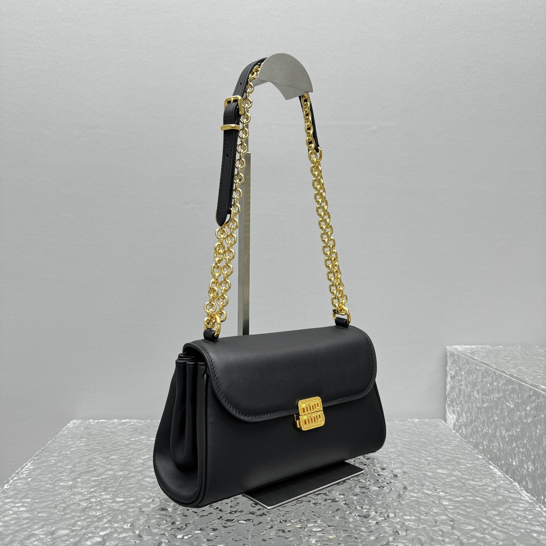 M*um*u leather shoulder bag -25*8*15cm