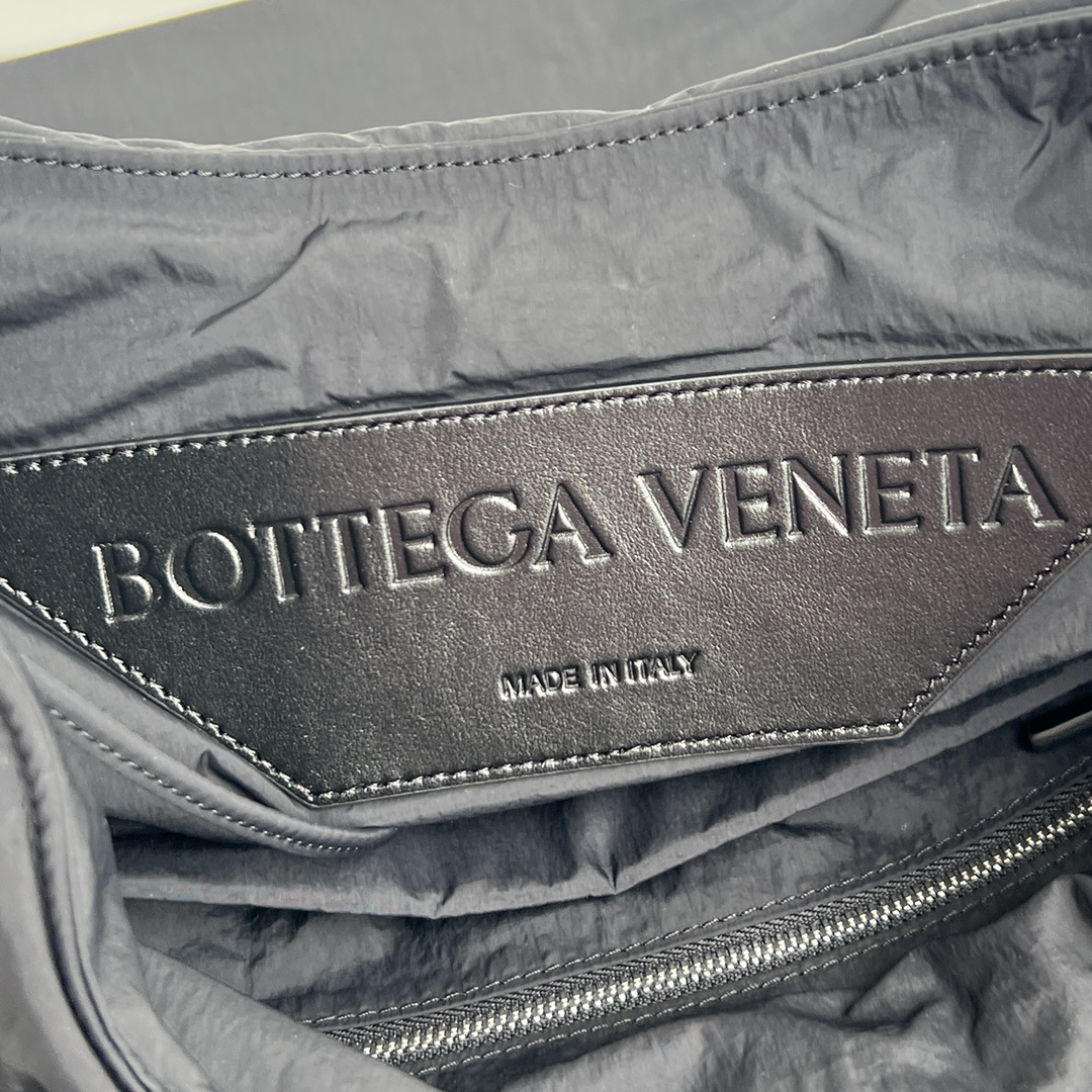 bo*te*ga Ve*ne*ta large crossroad bag-45*43*12cm
