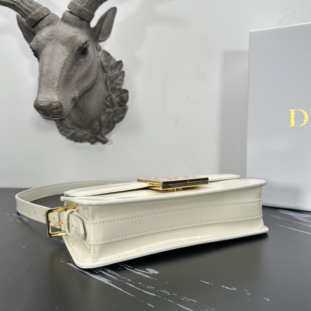 D*or miss D*or allover bag-22*11*6cm