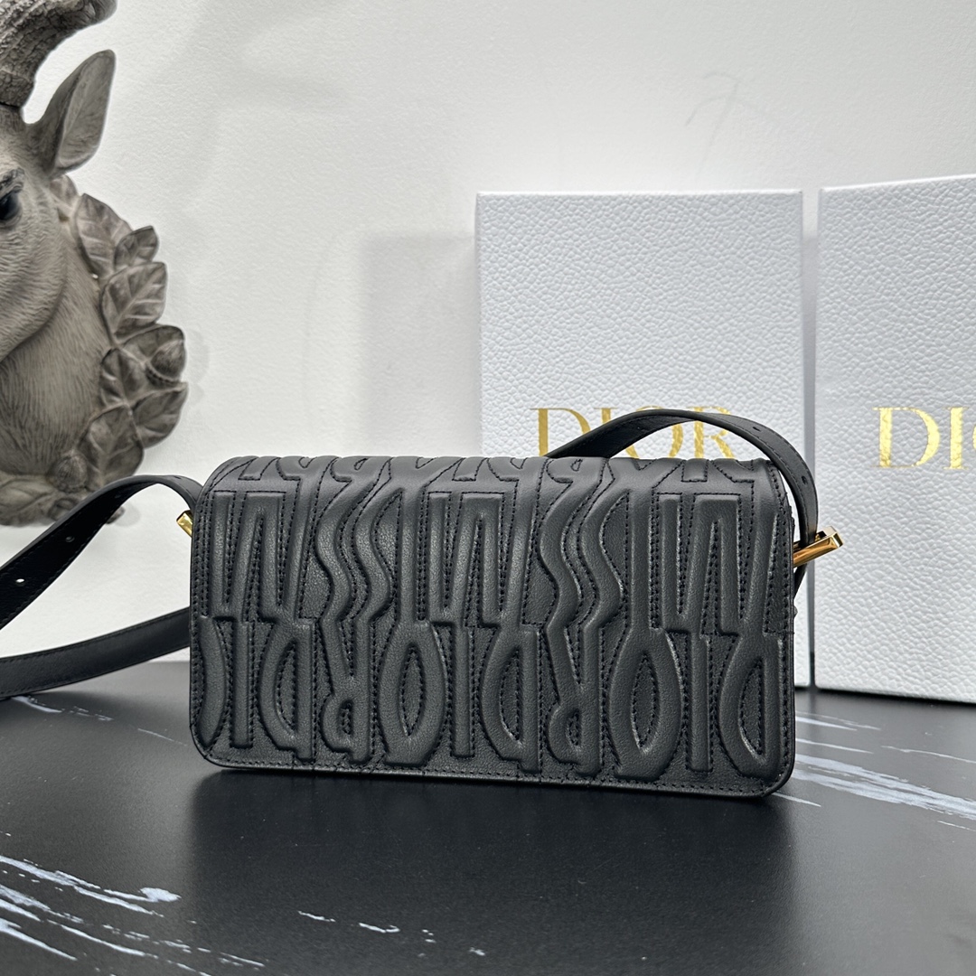 D*or miss D*or allover bag-22*11*6cm