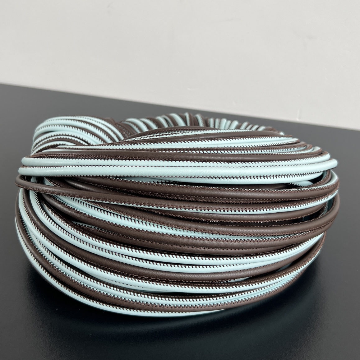 B0tt*ga Jodie-28x23x8CM