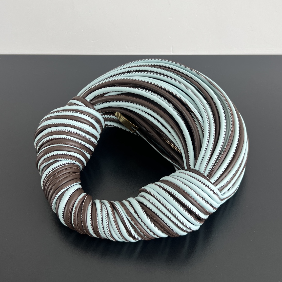 B0tt*ga Jodie-28x23x8CM