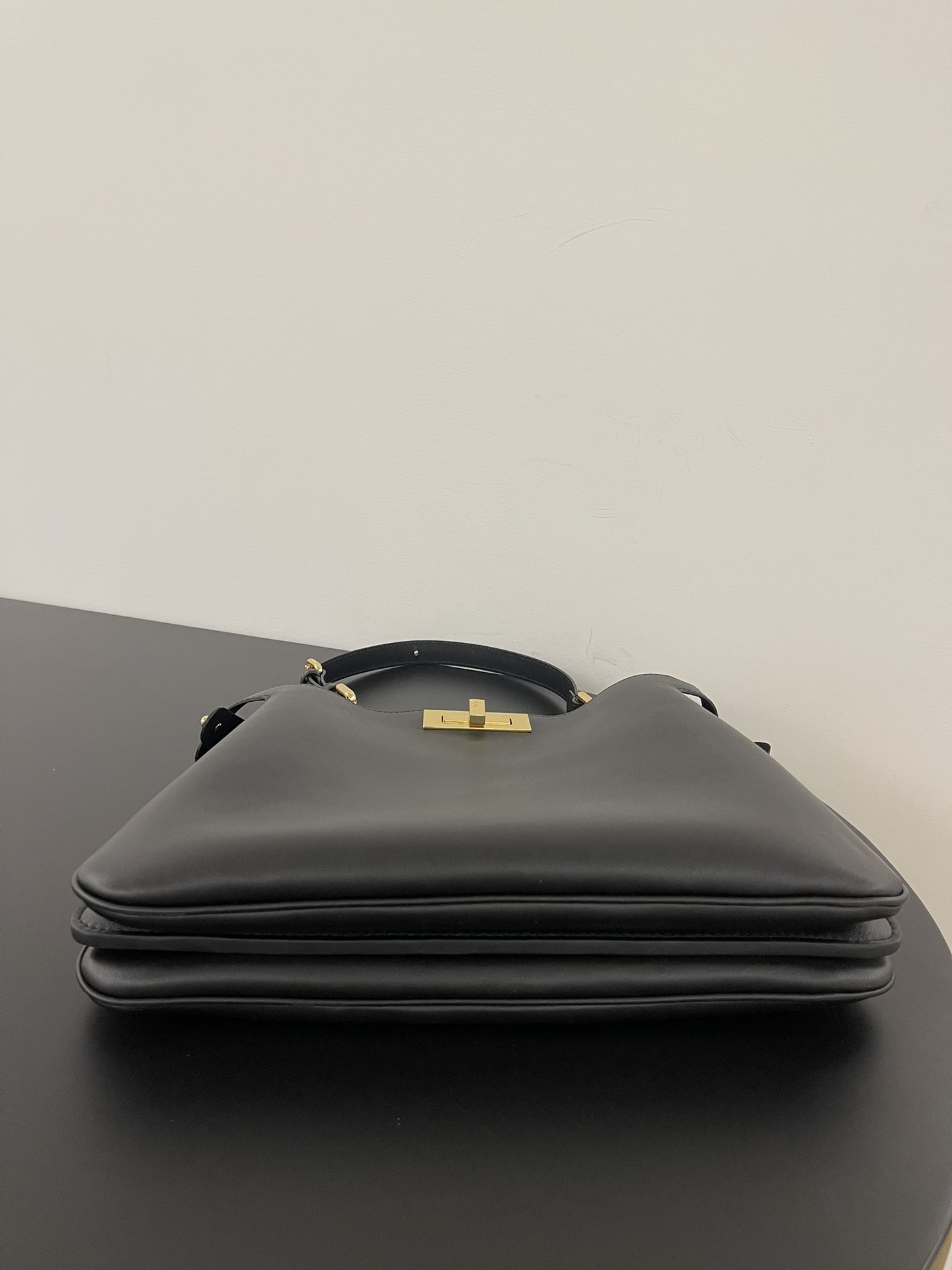 F**di Peekaboo Soft-33x10x25.5CM