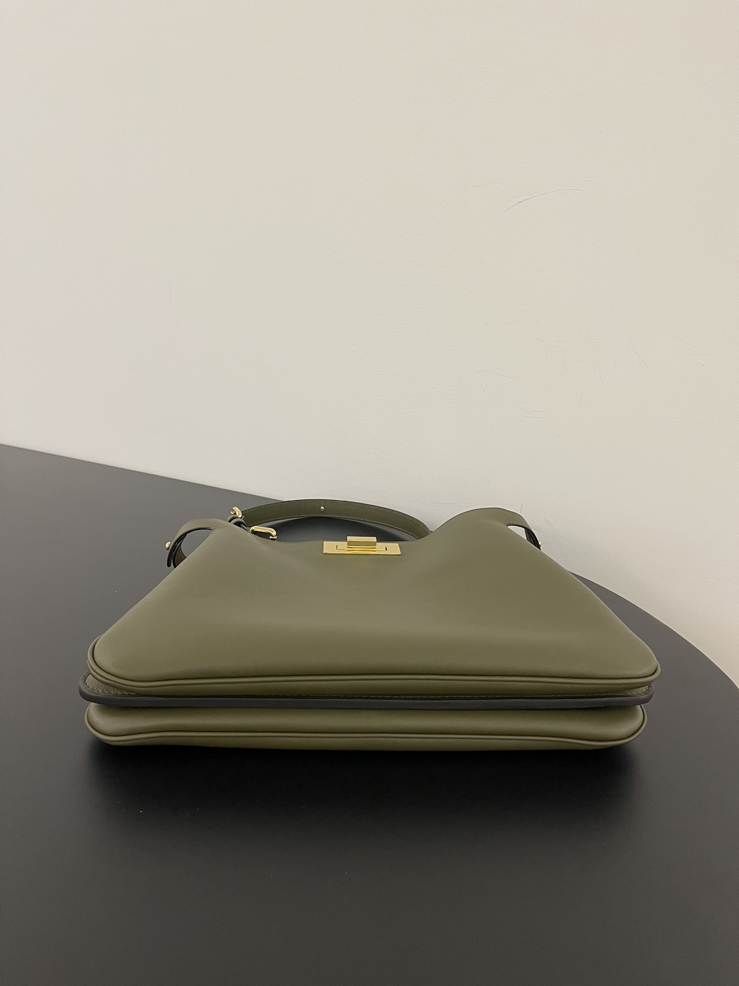 F**di Peekaboo Soft-33x10x25.5CM