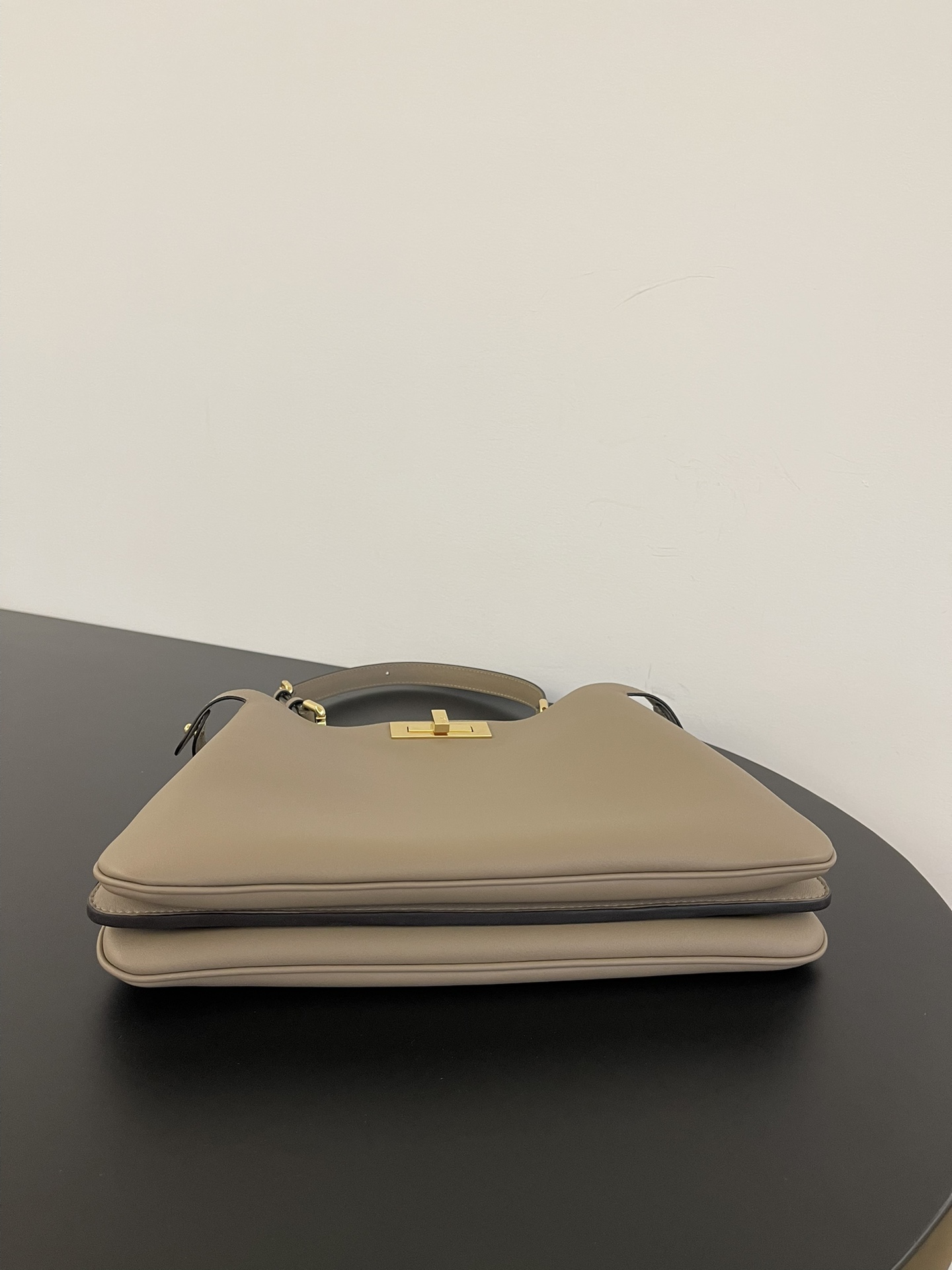 F**di Peekaboo Soft-33x10x25.5CM