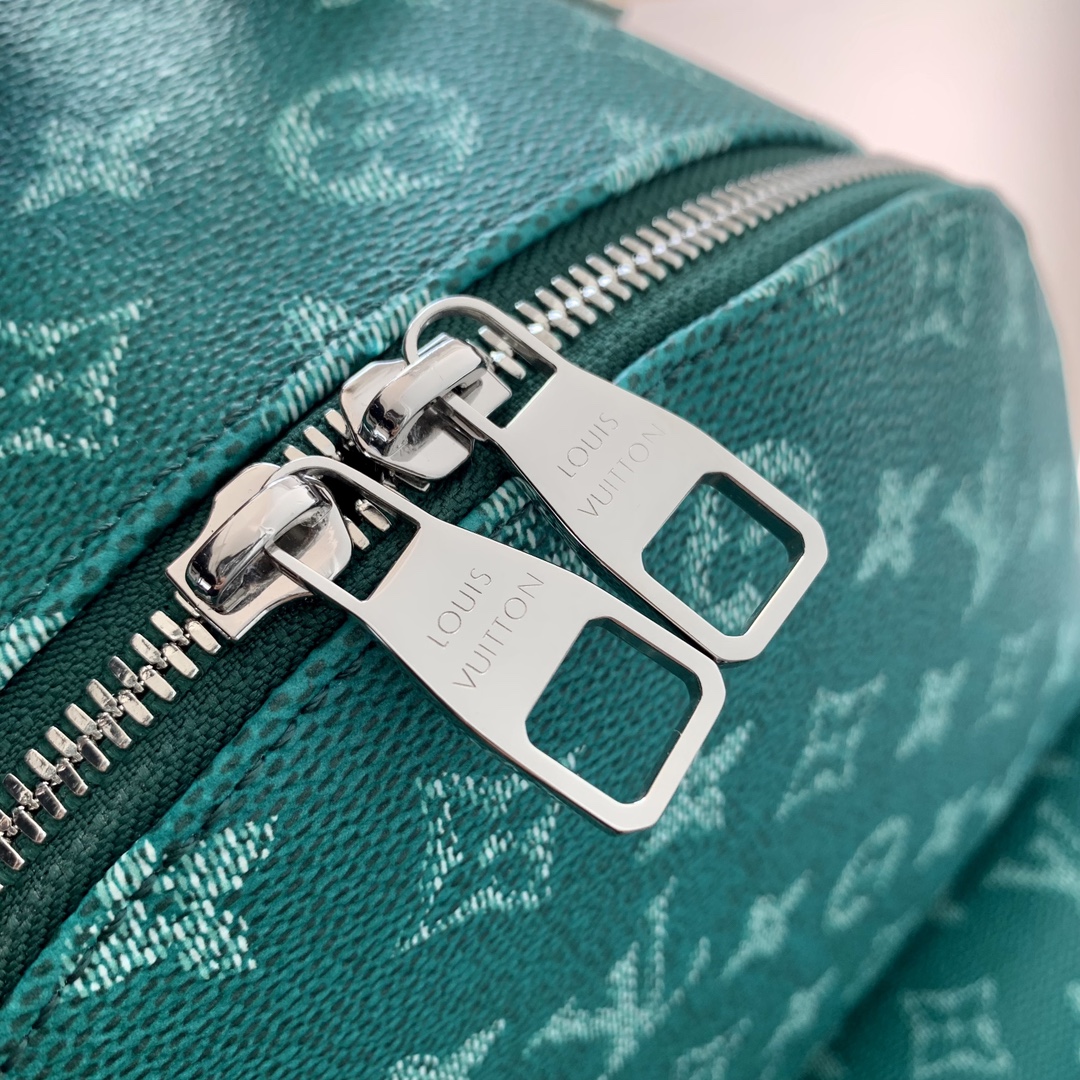 L0vis Vvtt0n Discovery Backpack-M12780-38 x 20 x 29CM