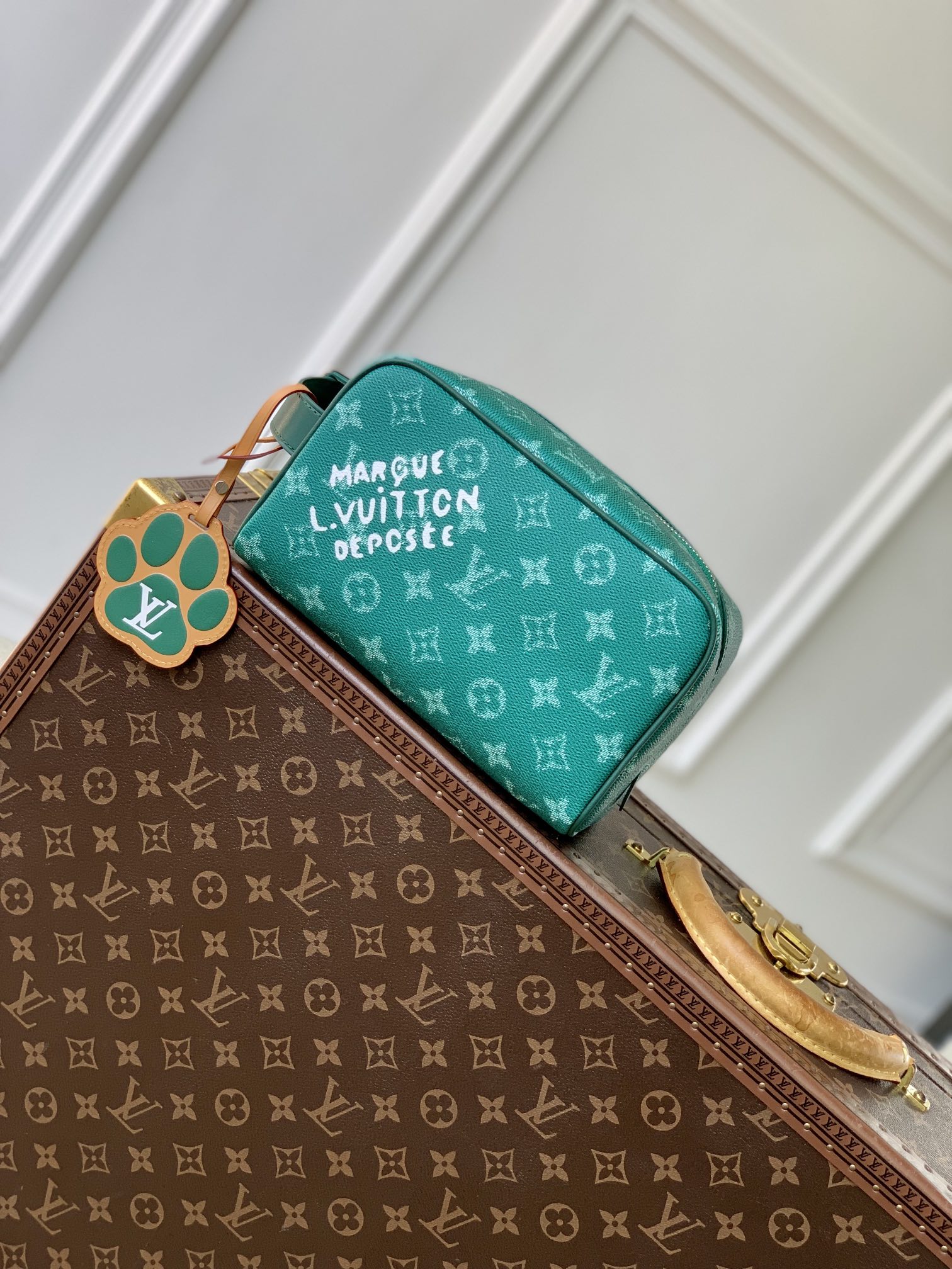 L0vis Vvtt0n Locker Dopp Kit Pouch -23 x 13 x 12CM