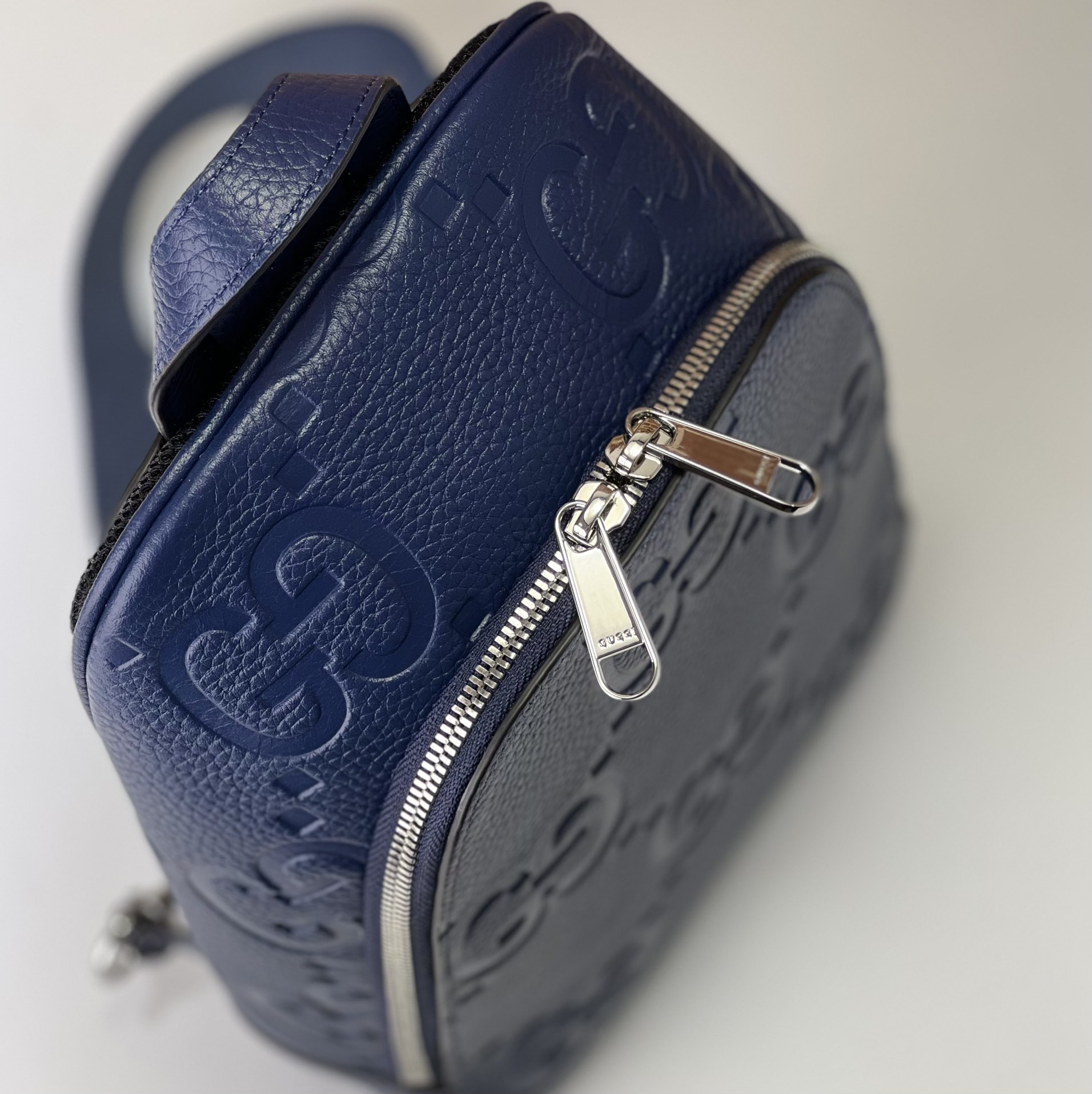 Gvc*1 Backpack-19*29*7CM