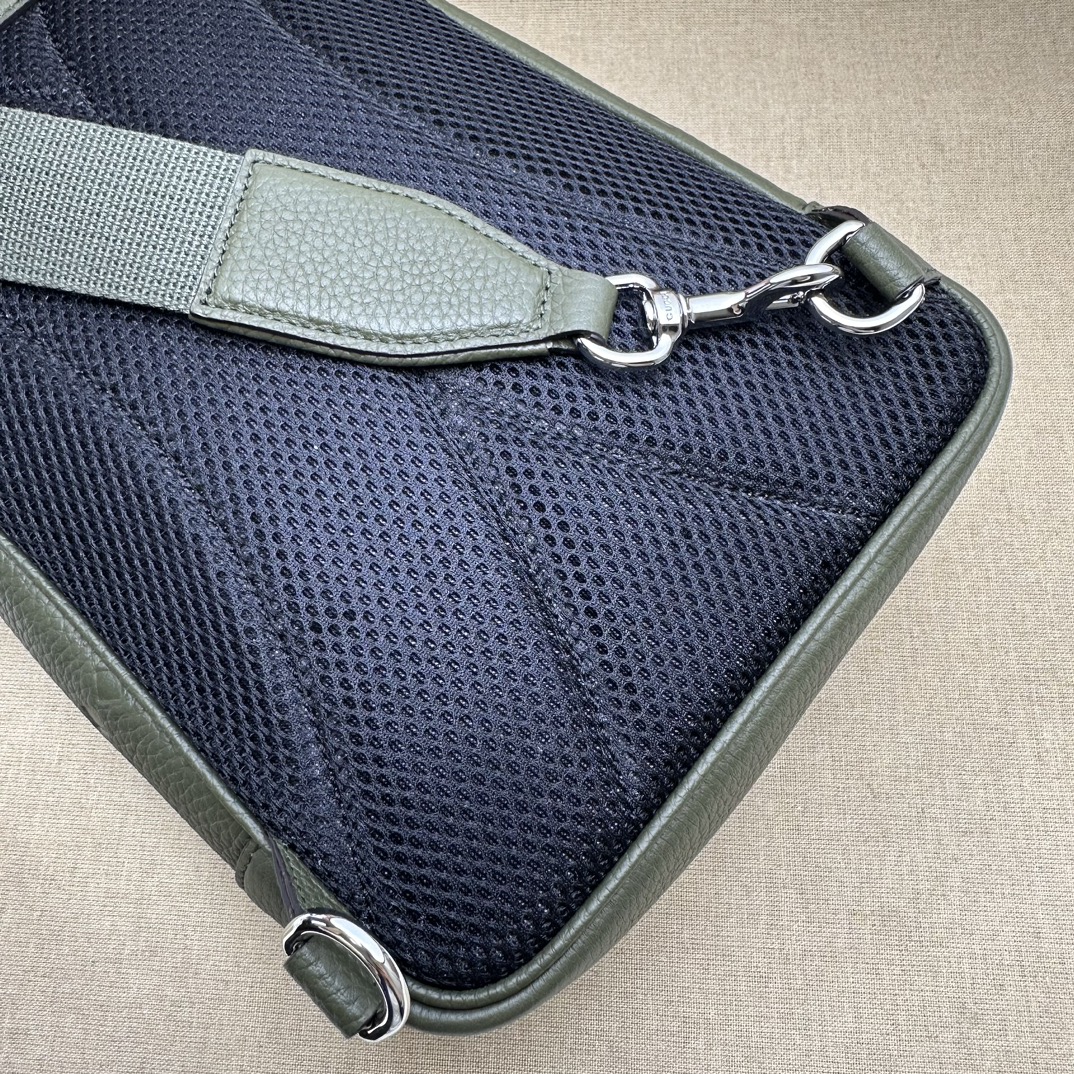 Gvc*1 Backpack-19*29*7CM