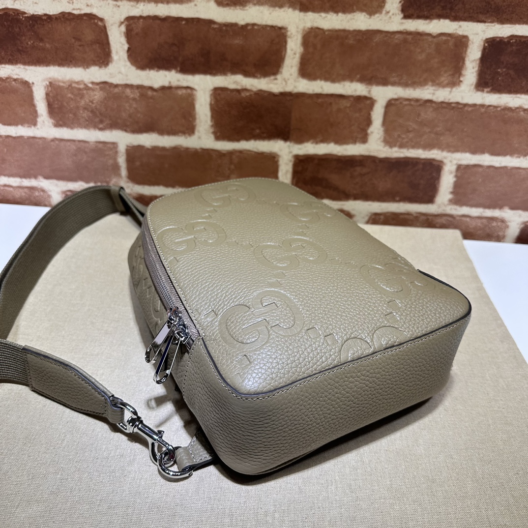Gvc*1 Backpack-19*29*7CM