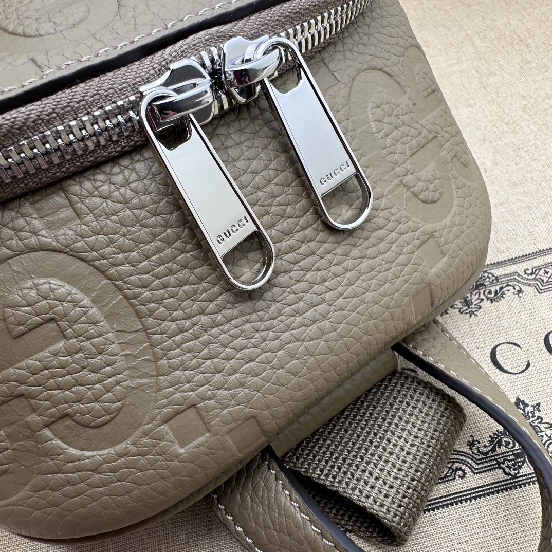 Gvc*1 Backpack-19*29*7CM