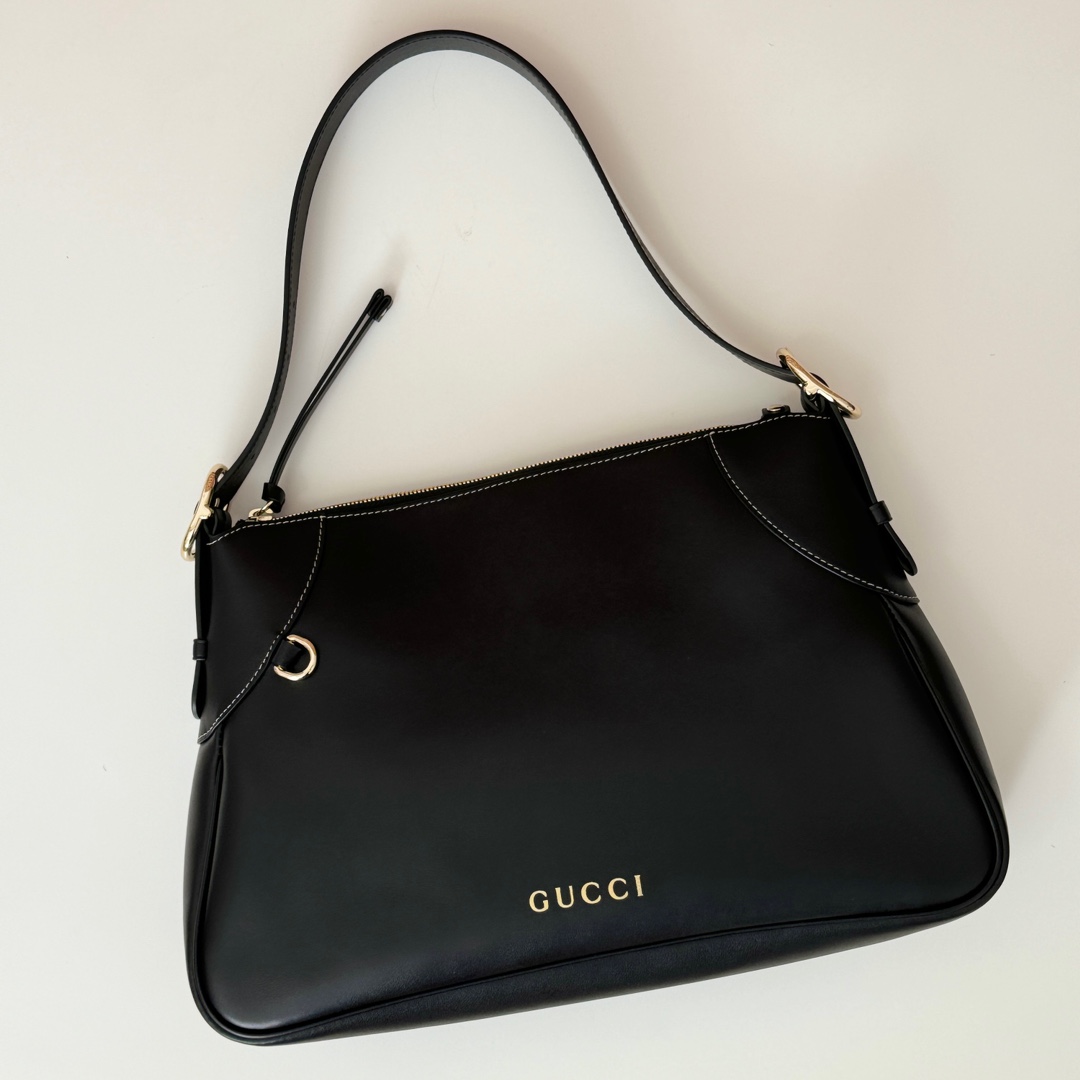 Gvc*1 gg emblem bag-36*23.5*7.5cm