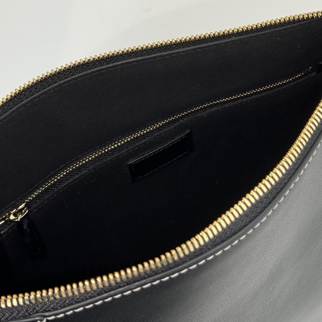 Gvc*1 gg emblem bag-36*23.5*7.5cm