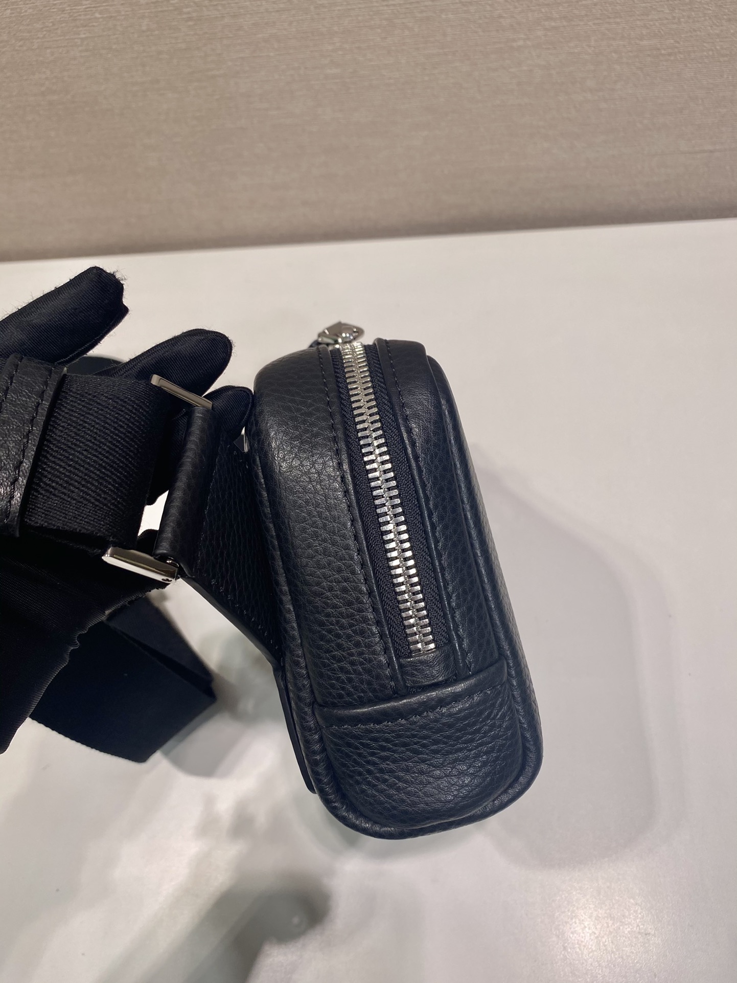 Pra*a Pra*a leather shoulder bag-2vh184-19.5*13.5*6cm