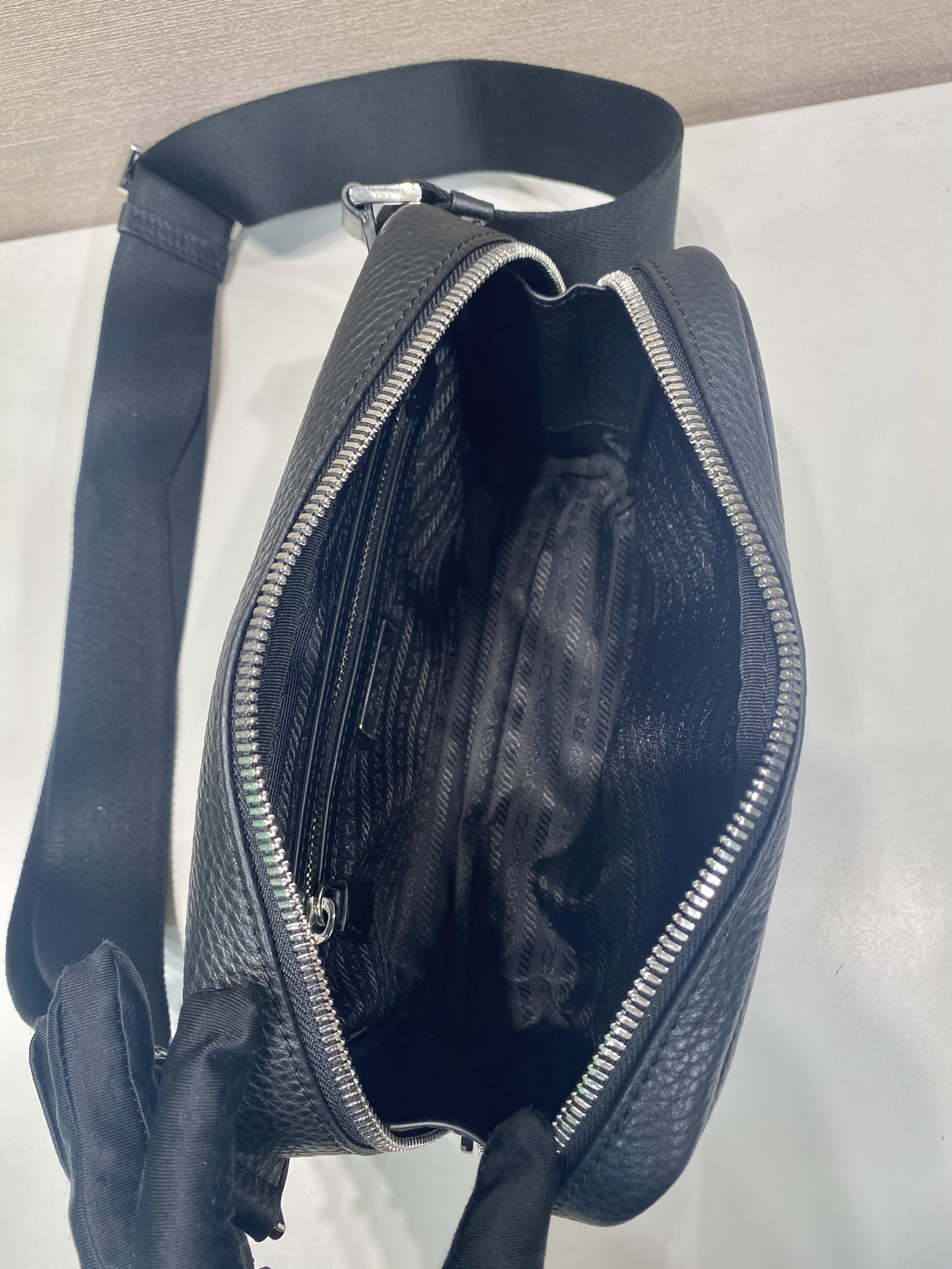 Pra*a Pra*a leather shoulder bag-2vh181-24*16.5*7cm