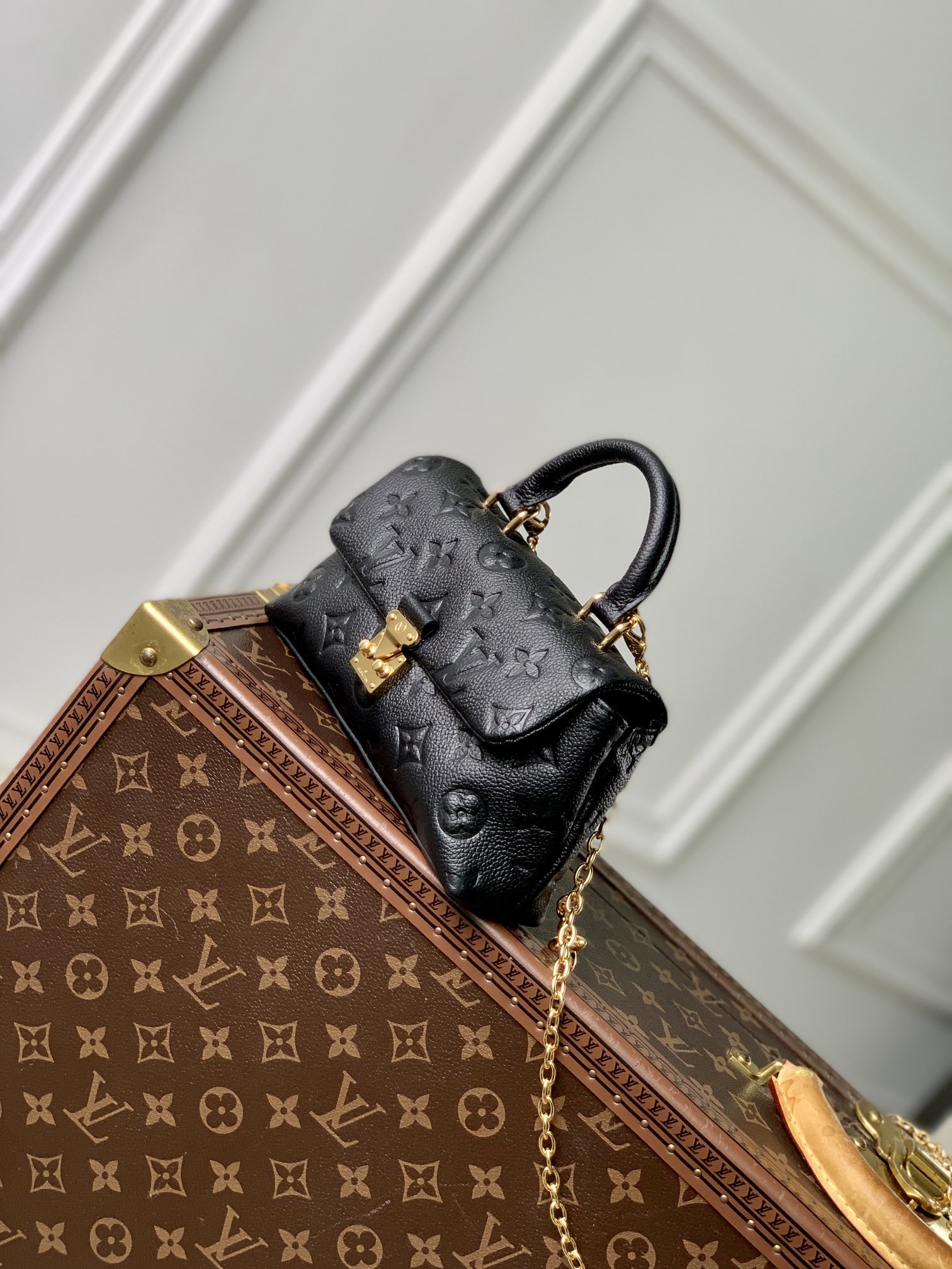 L0vis Vvtt0n Nano Madeleine Handbag-12.5 x 6 x 21CM
