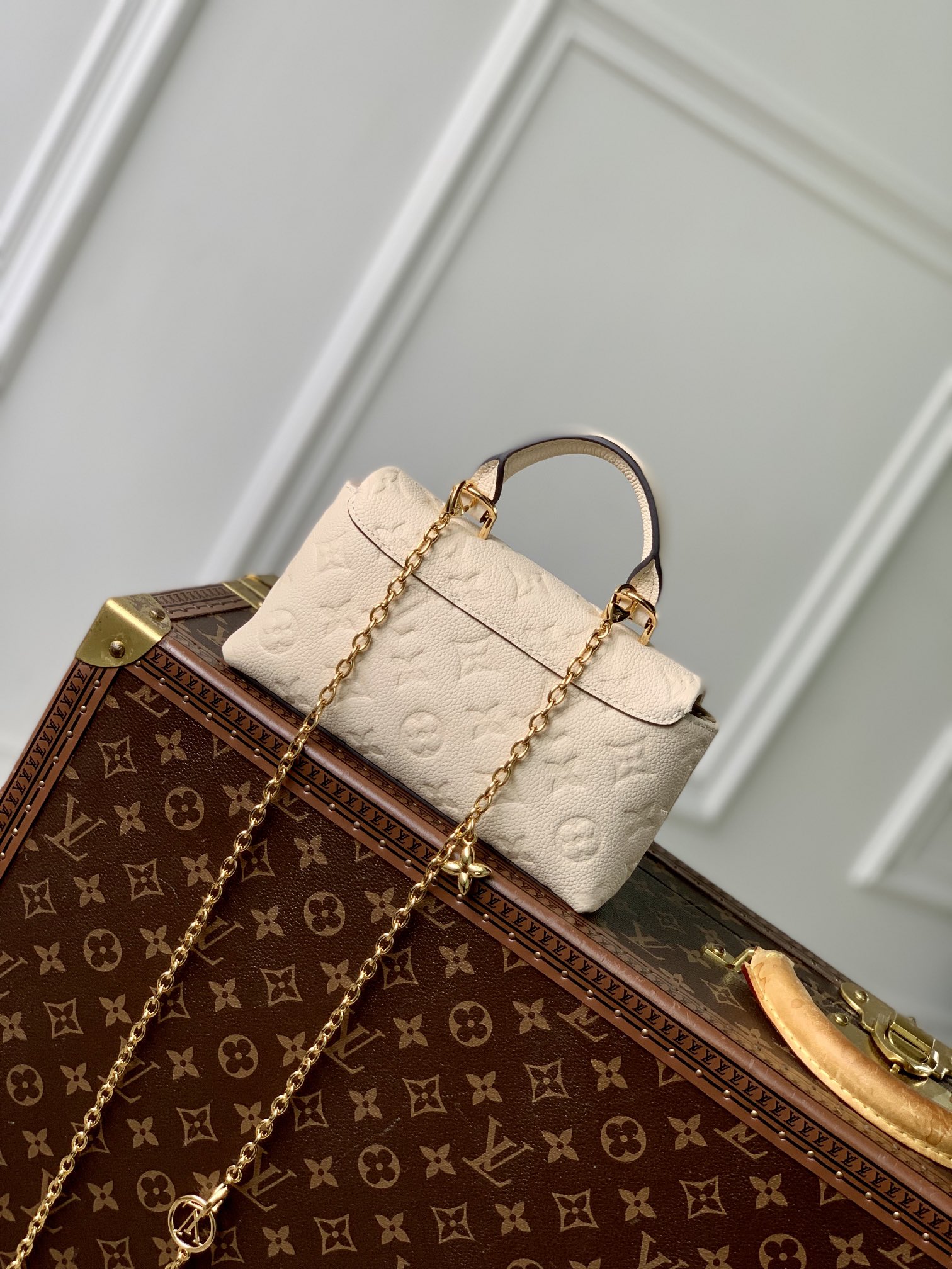 L0vis Vvtt0n Nano Madeleine Handbag-12.5 x 6 x 21CM