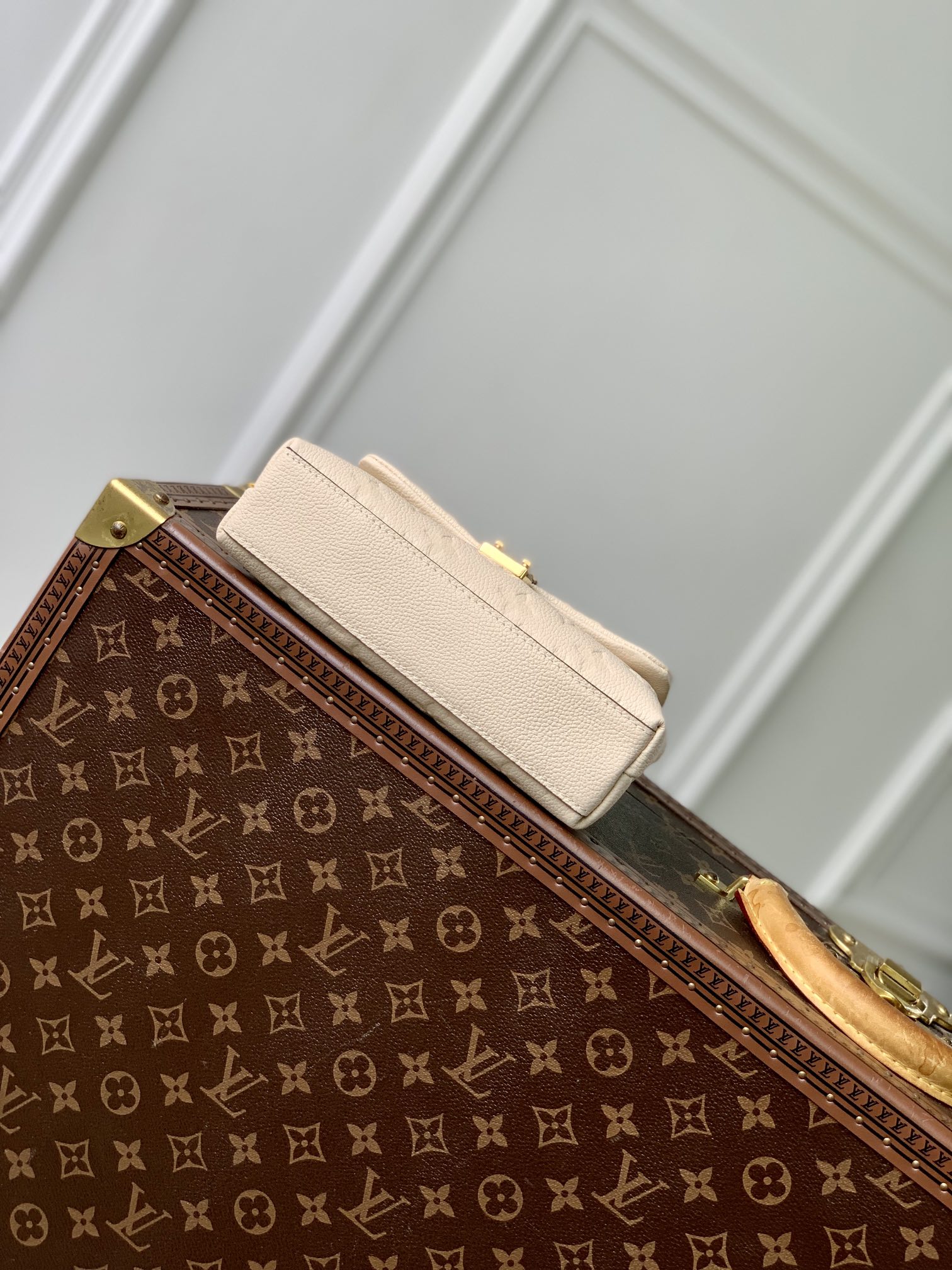 L0vis Vvtt0n Nano Madeleine Handbag-12.5 x 6 x 21CM