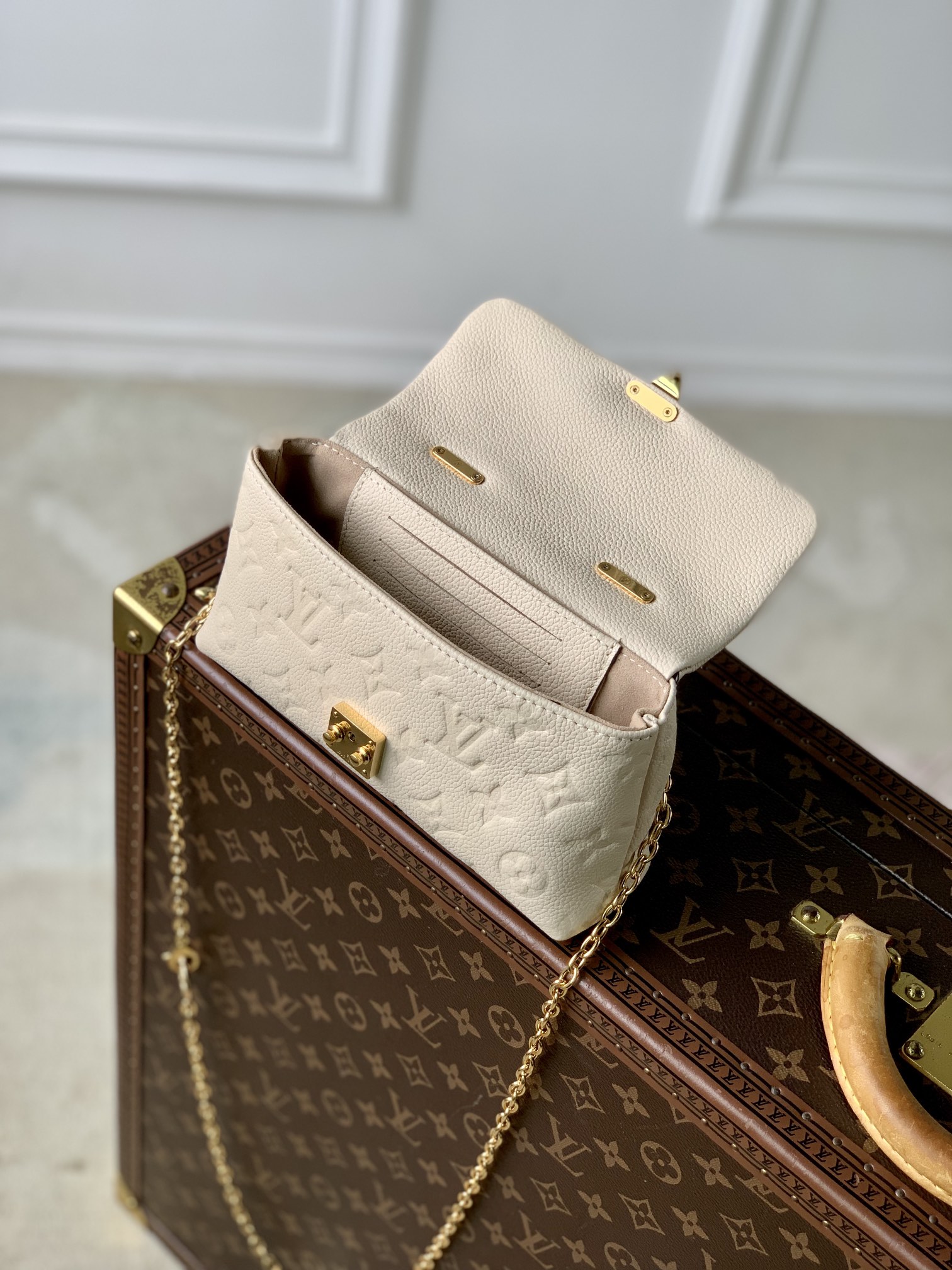 L0vis Vvtt0n Nano Madeleine Handbag-12.5 x 6 x 21CM