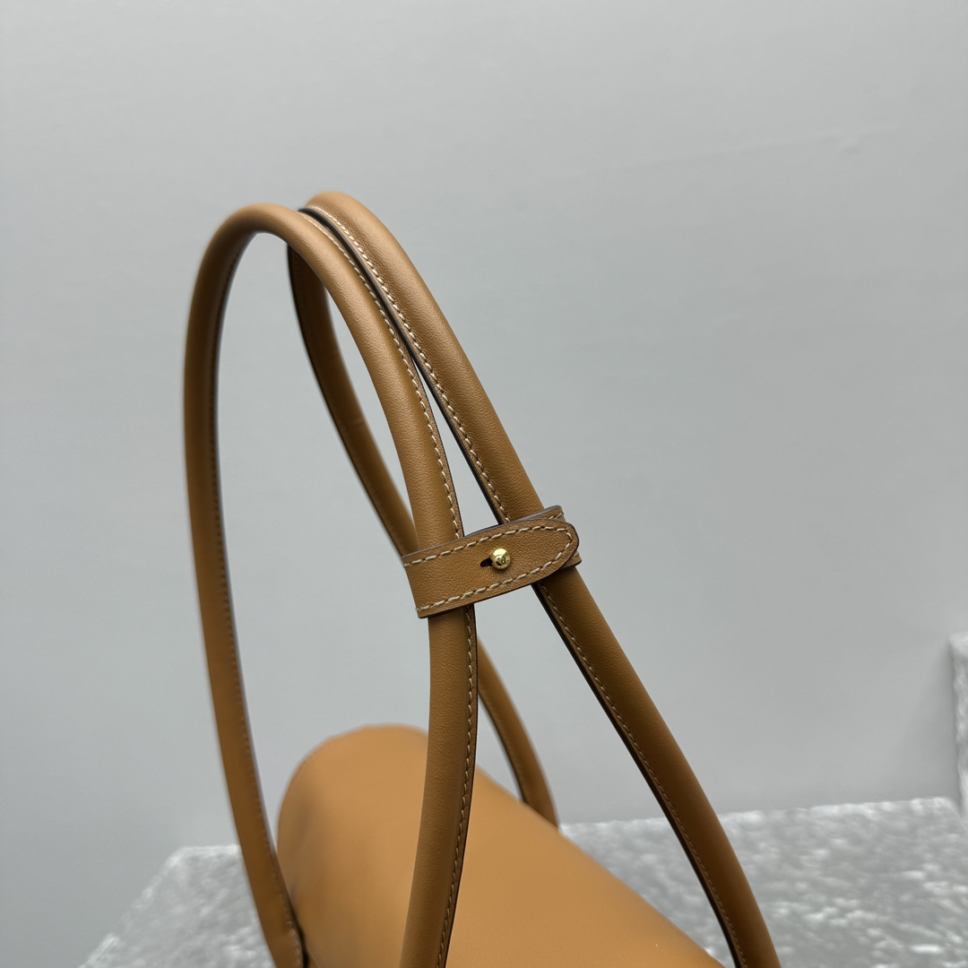 M1um1u Leather Shoulder Bag -28.5*8*17CM