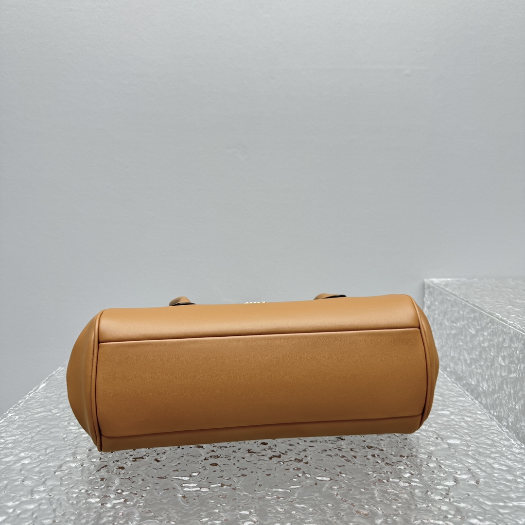 M1um1u Leather Shoulder Bag -28.5*8*17CM